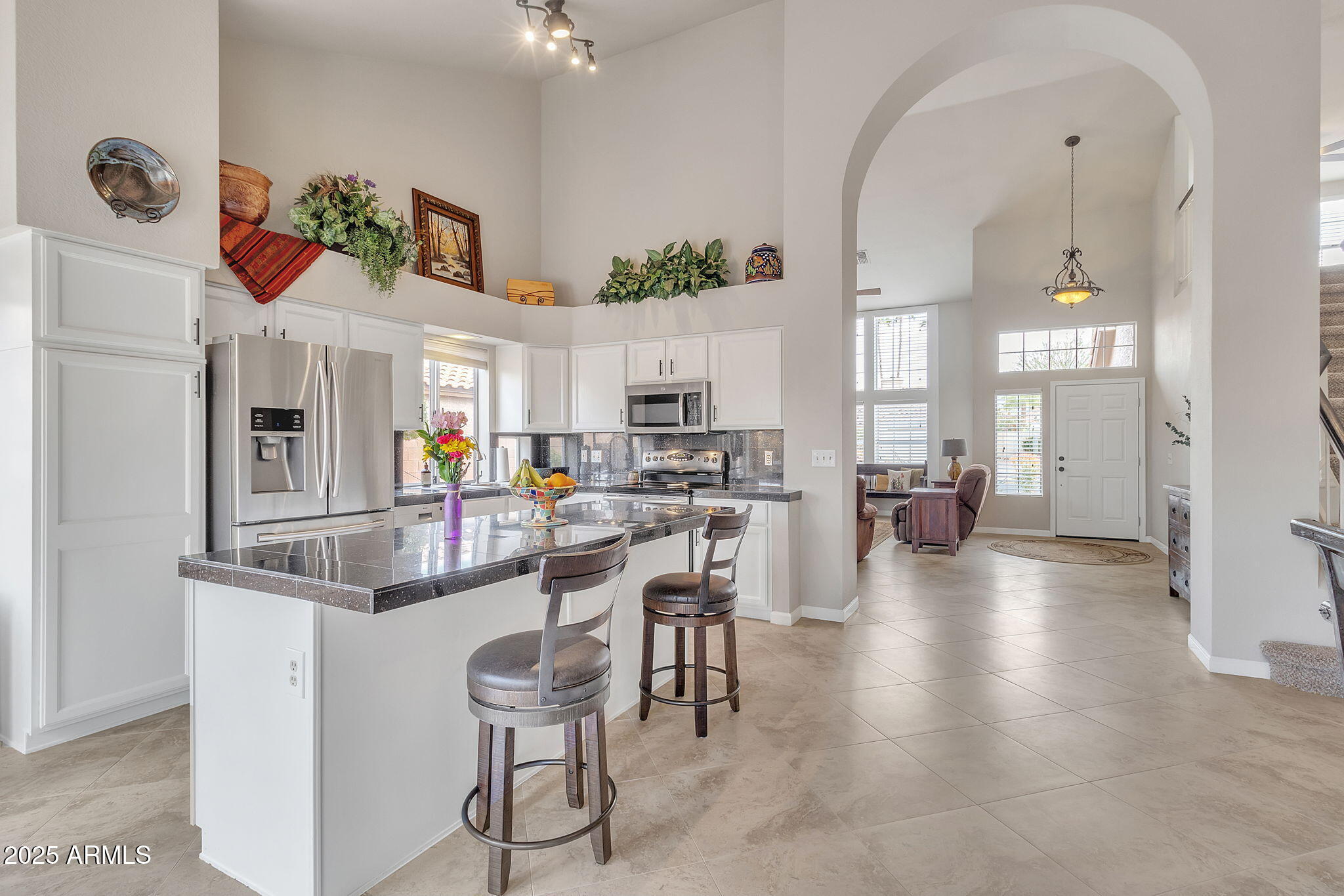 4028 N RANIER