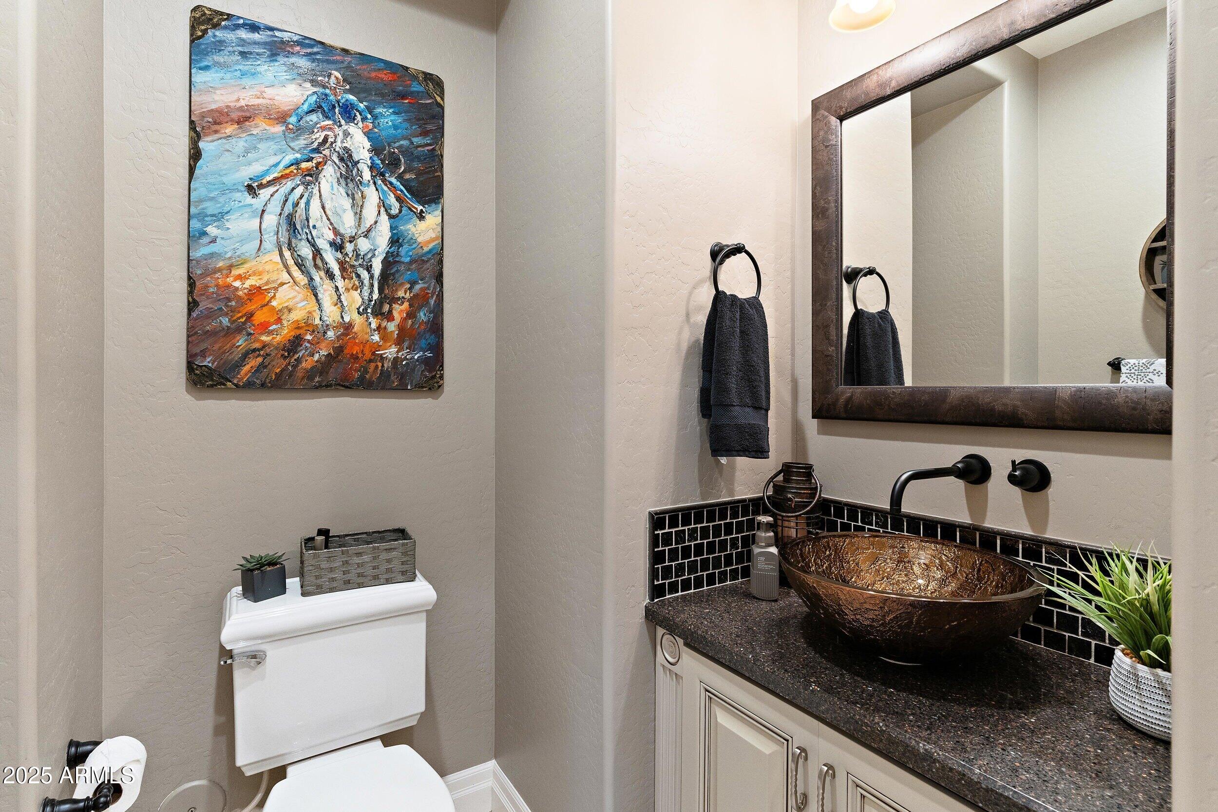 1457 E COPPER Hollow