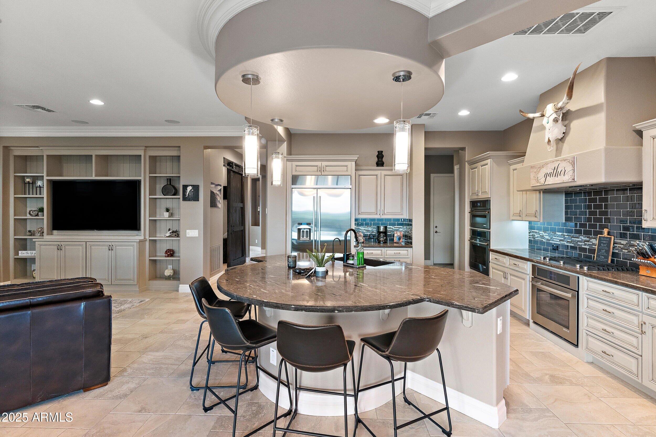 1457 E COPPER Hollow