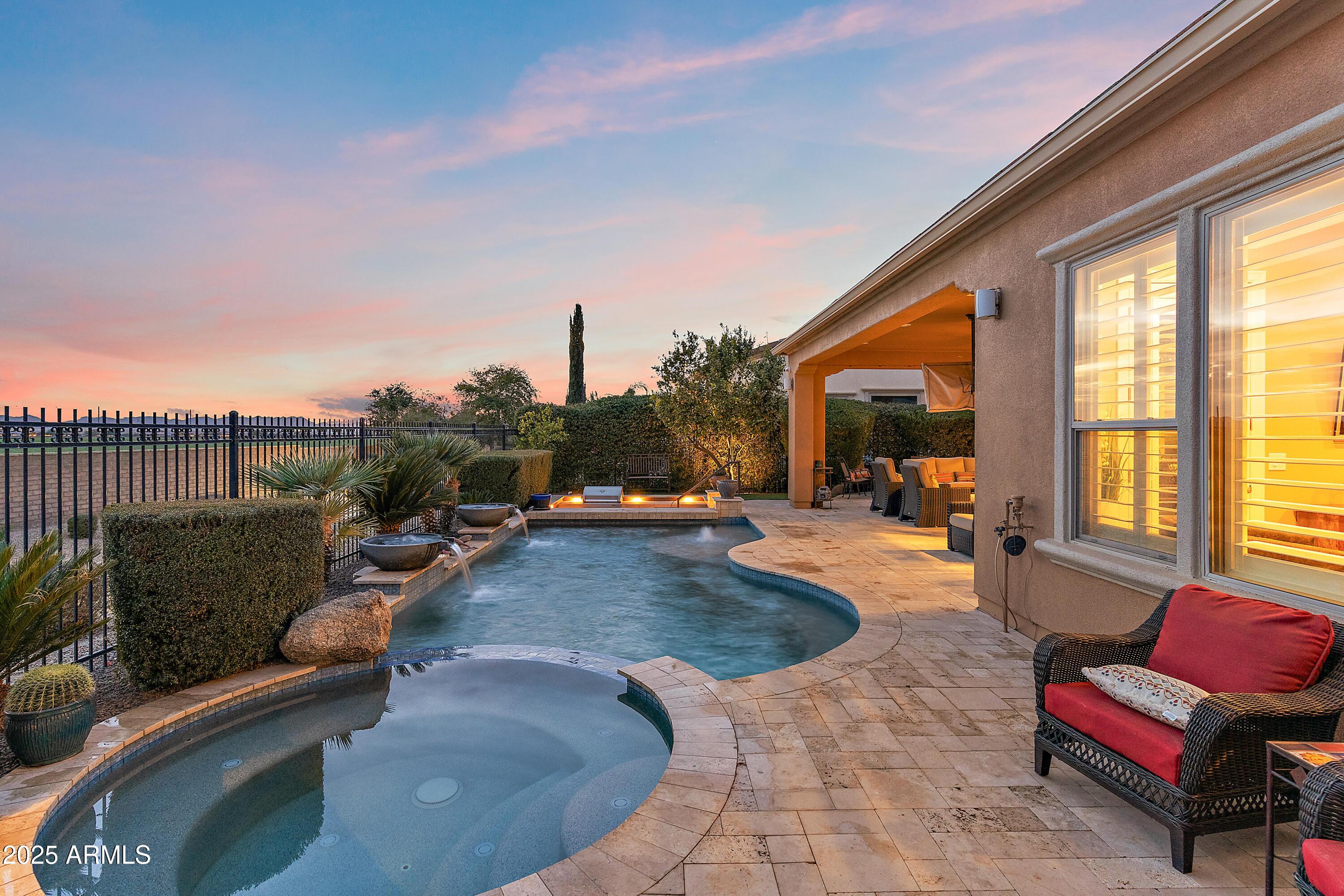 1457 E COPPER Hollow