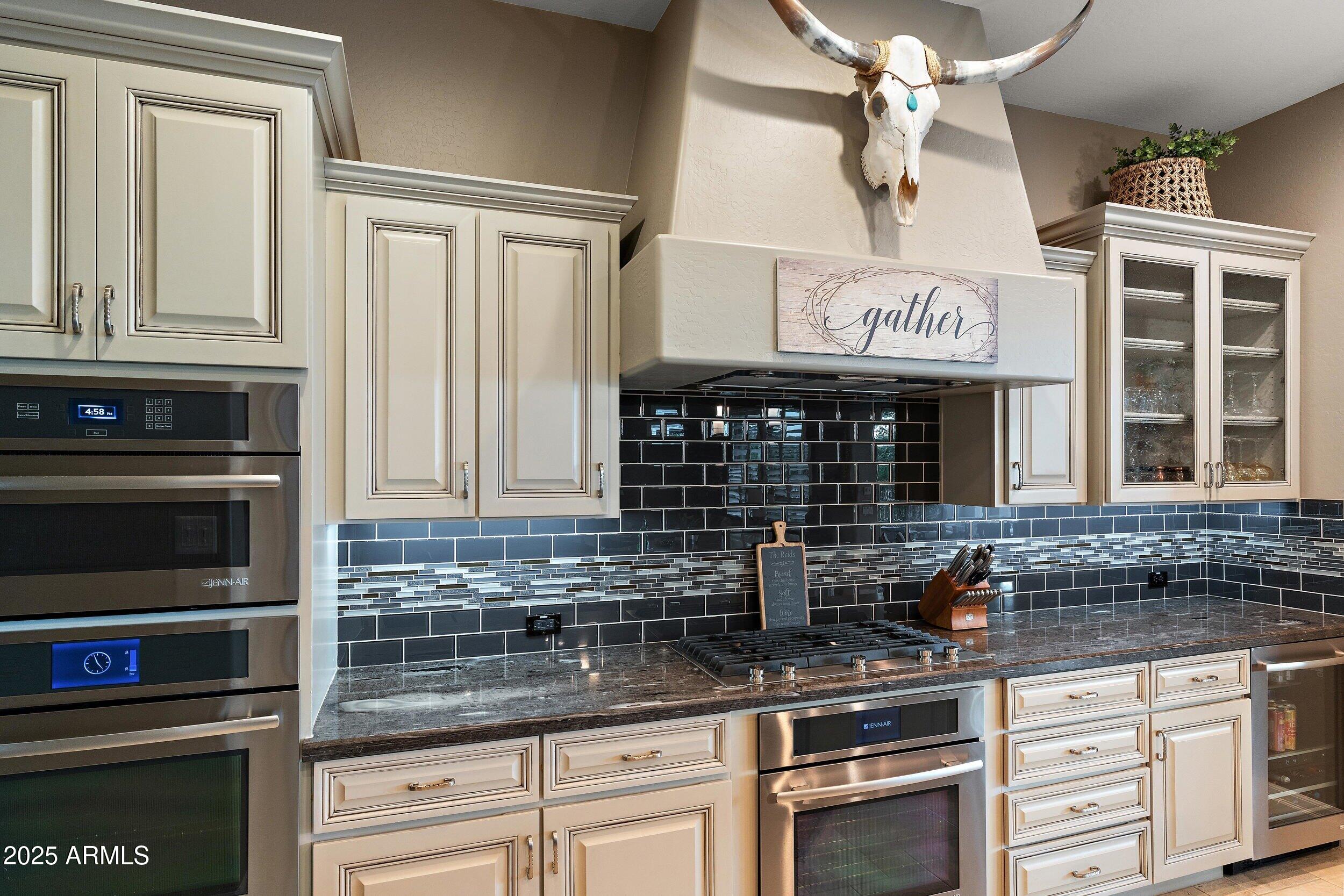 1457 E COPPER Hollow