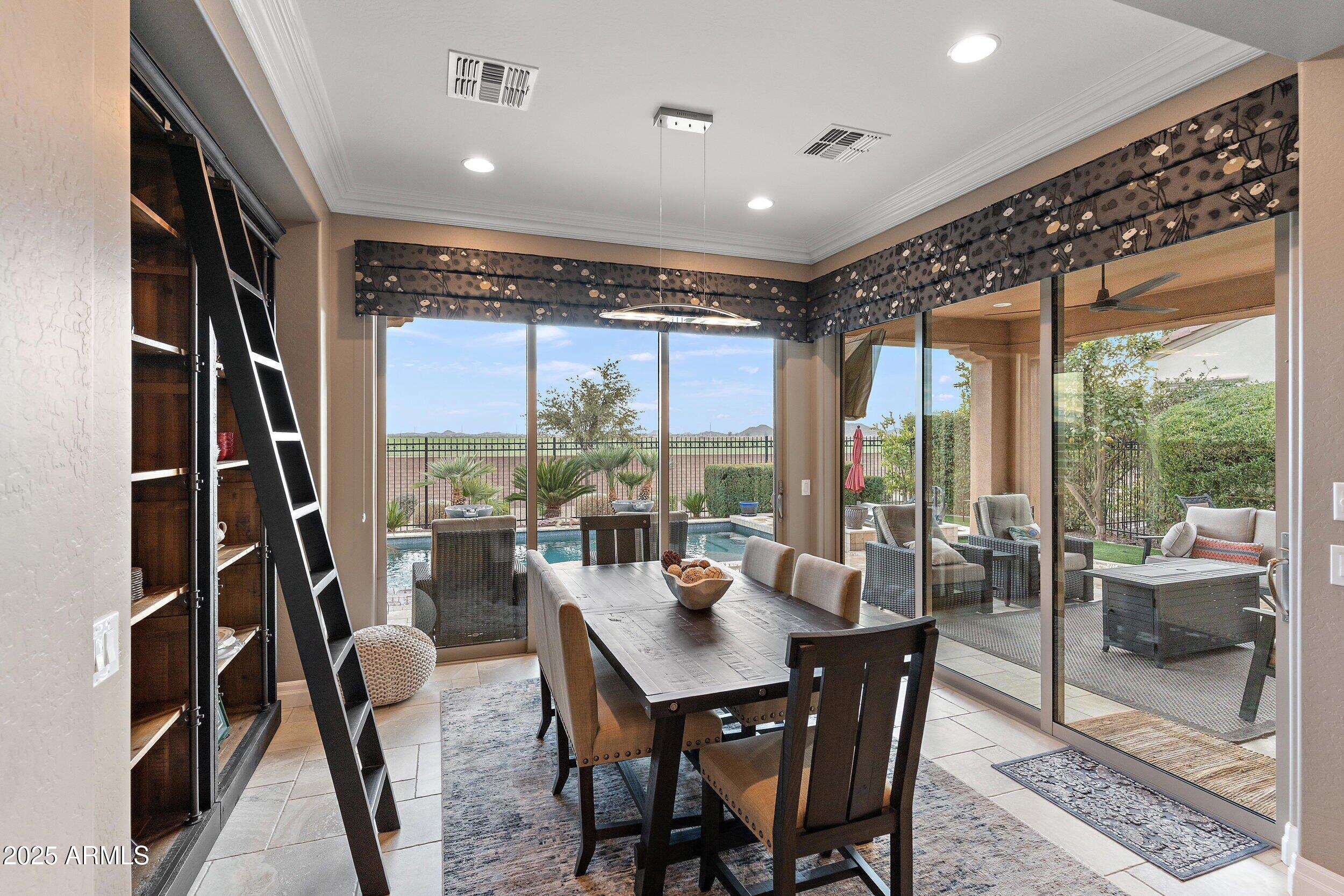 1457 E COPPER Hollow