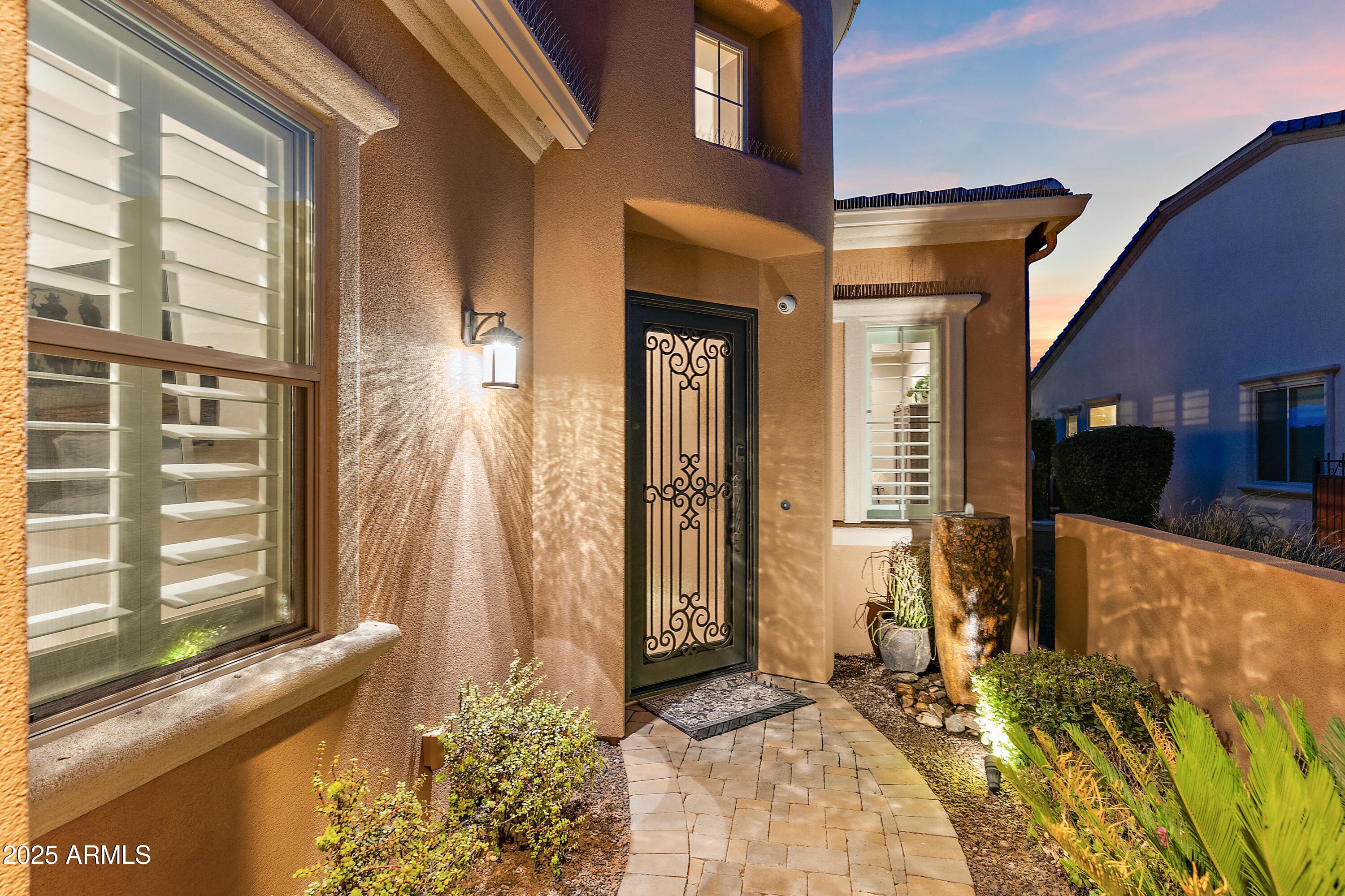 1457 E COPPER Hollow