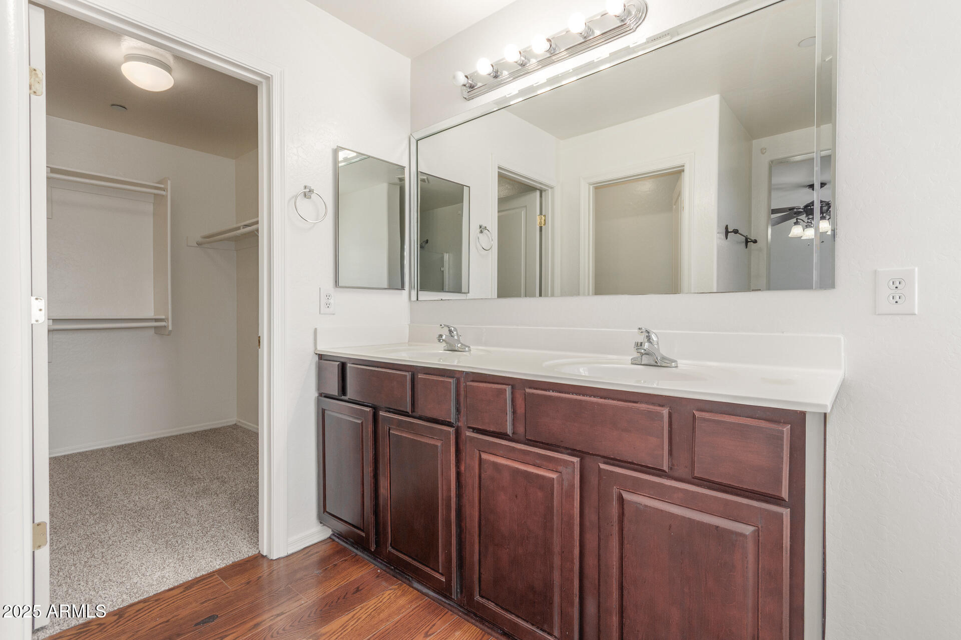 3883 E SANTA FE Lane