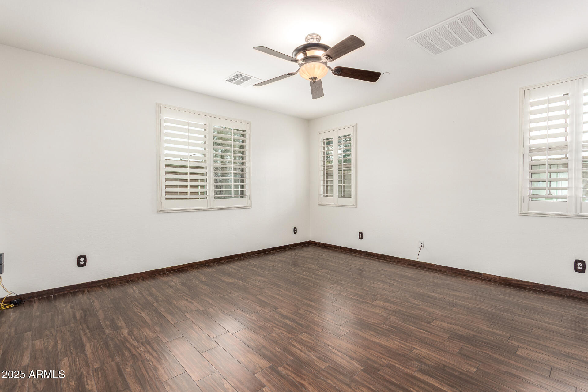 3883 E SANTA FE Lane