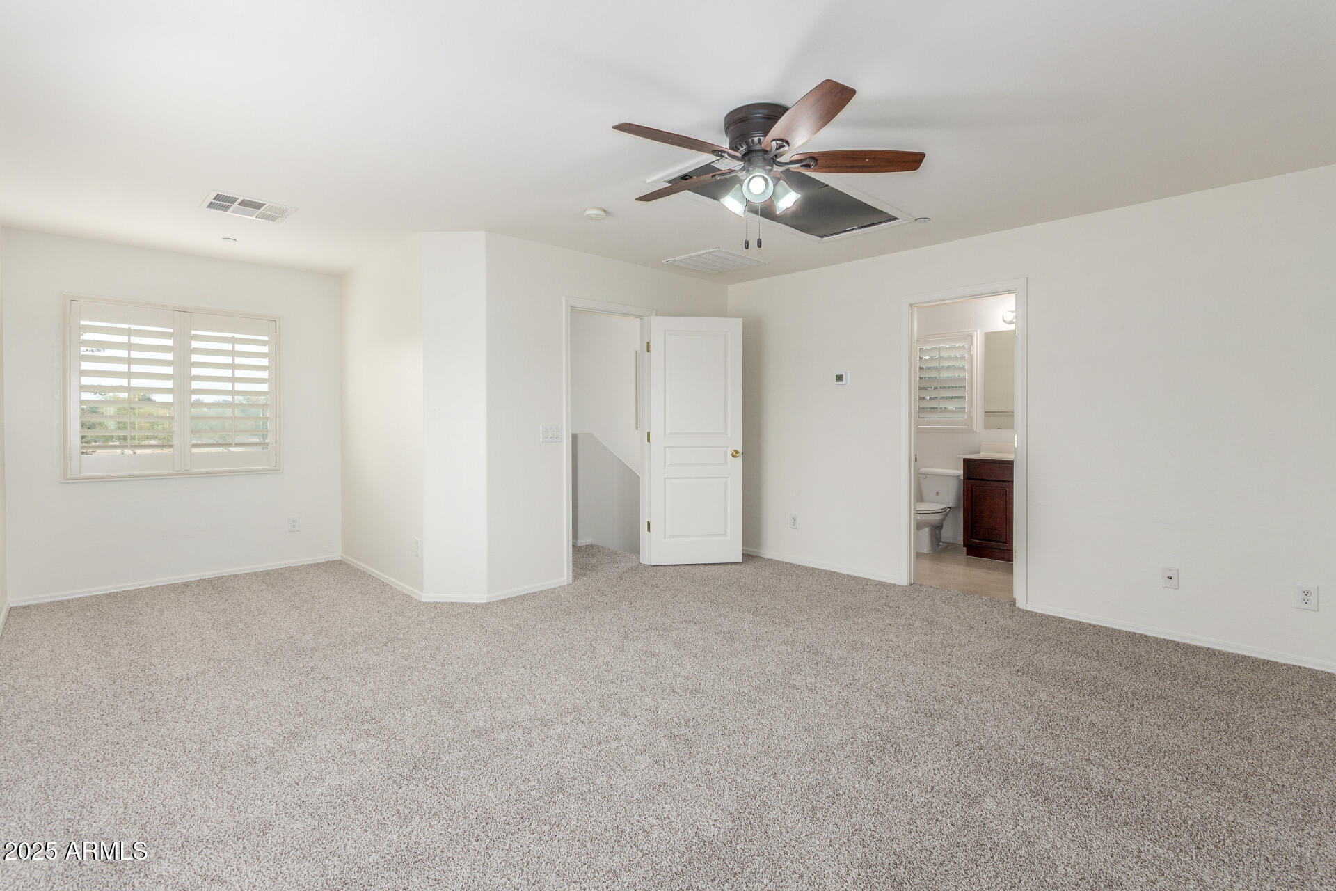 3883 E SANTA FE Lane