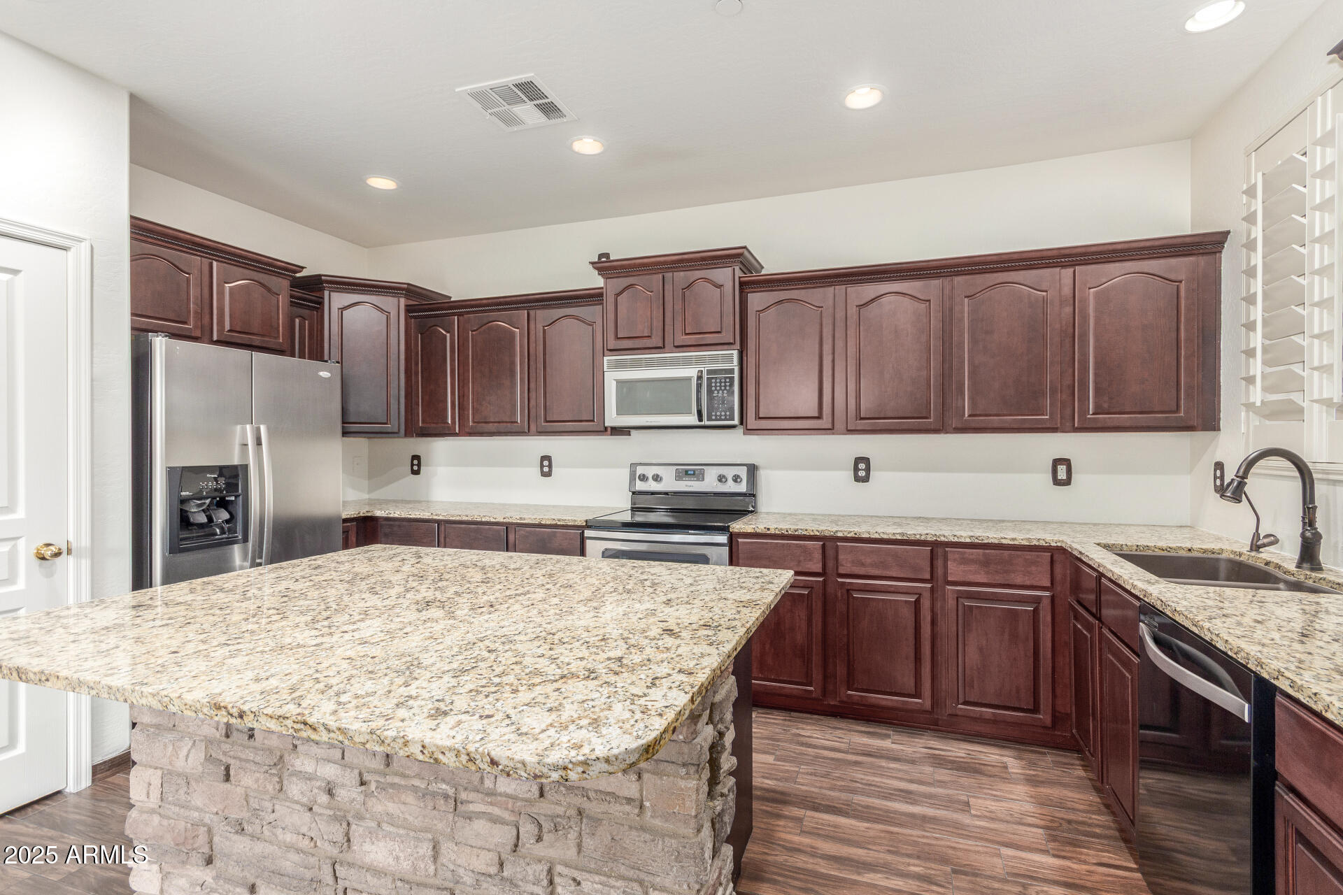 3883 E SANTA FE Lane