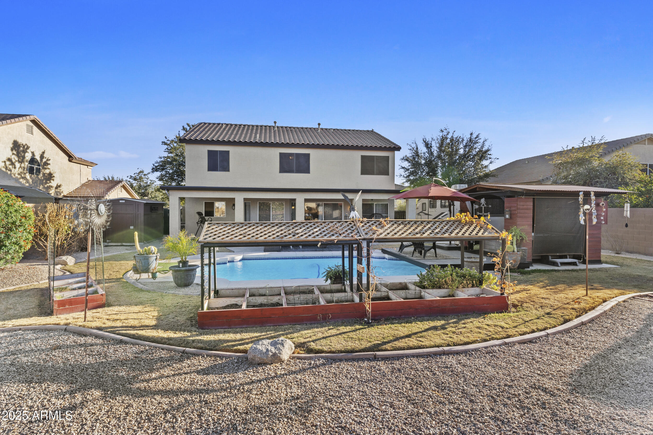 586 E STIRRUP Lane