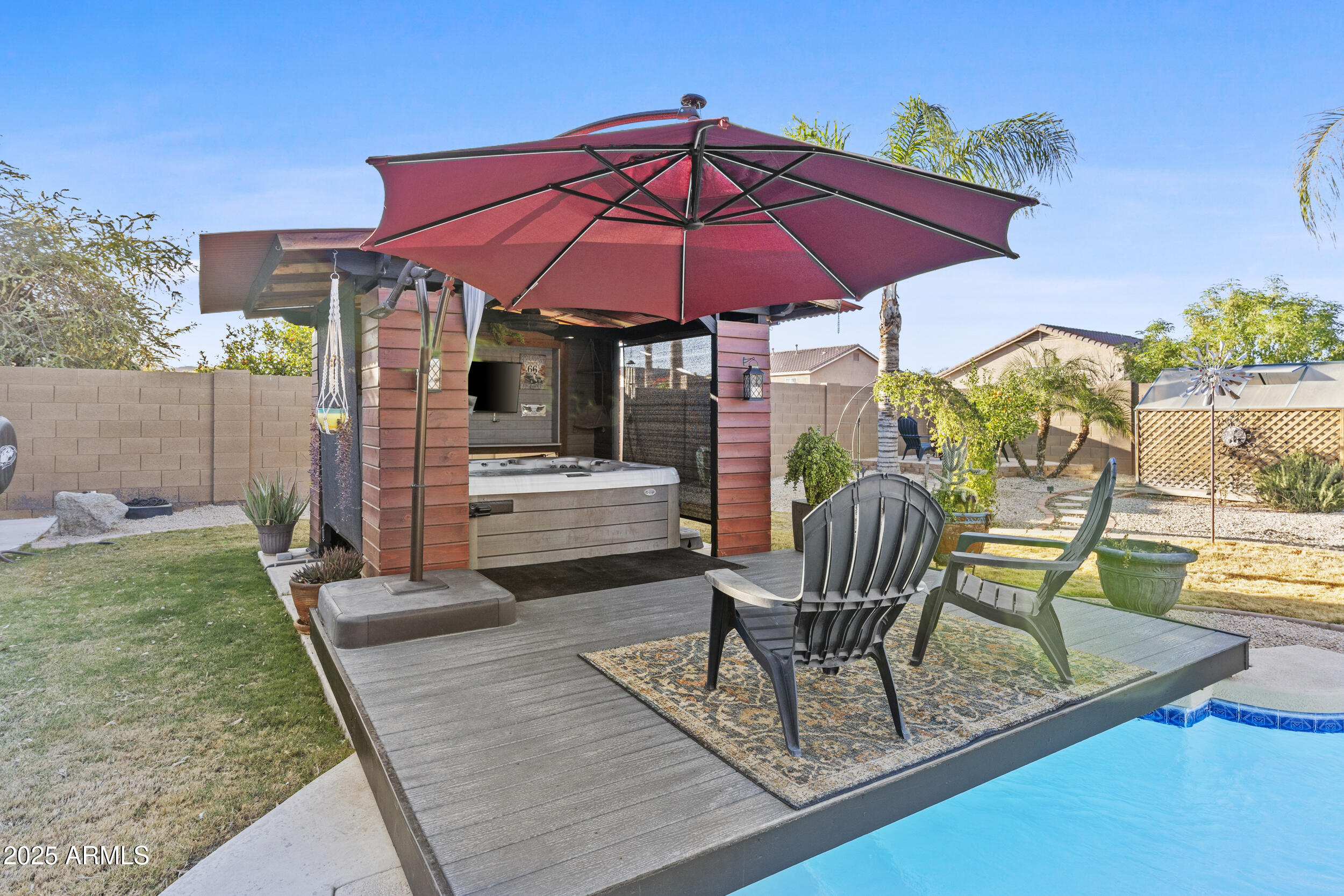 586 E STIRRUP Lane