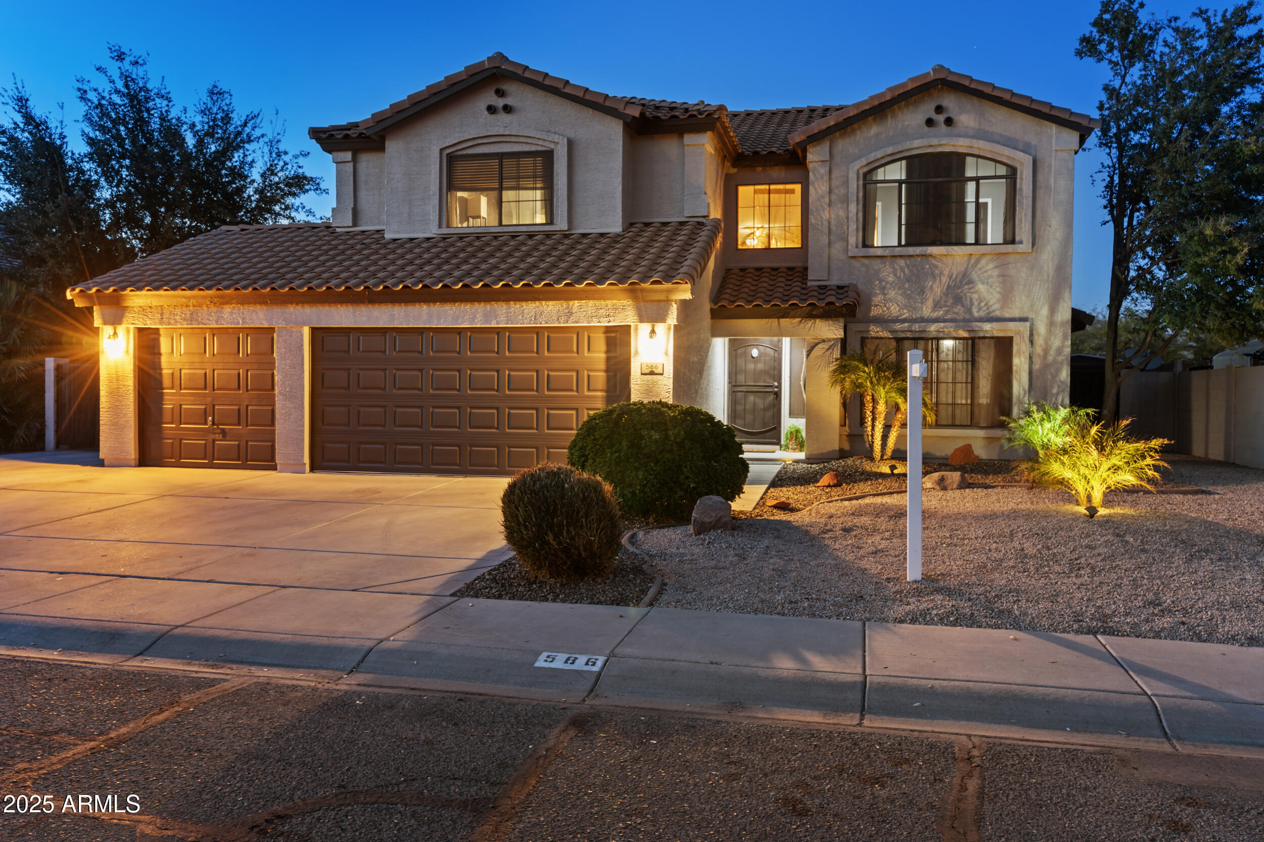 586 E STIRRUP Lane