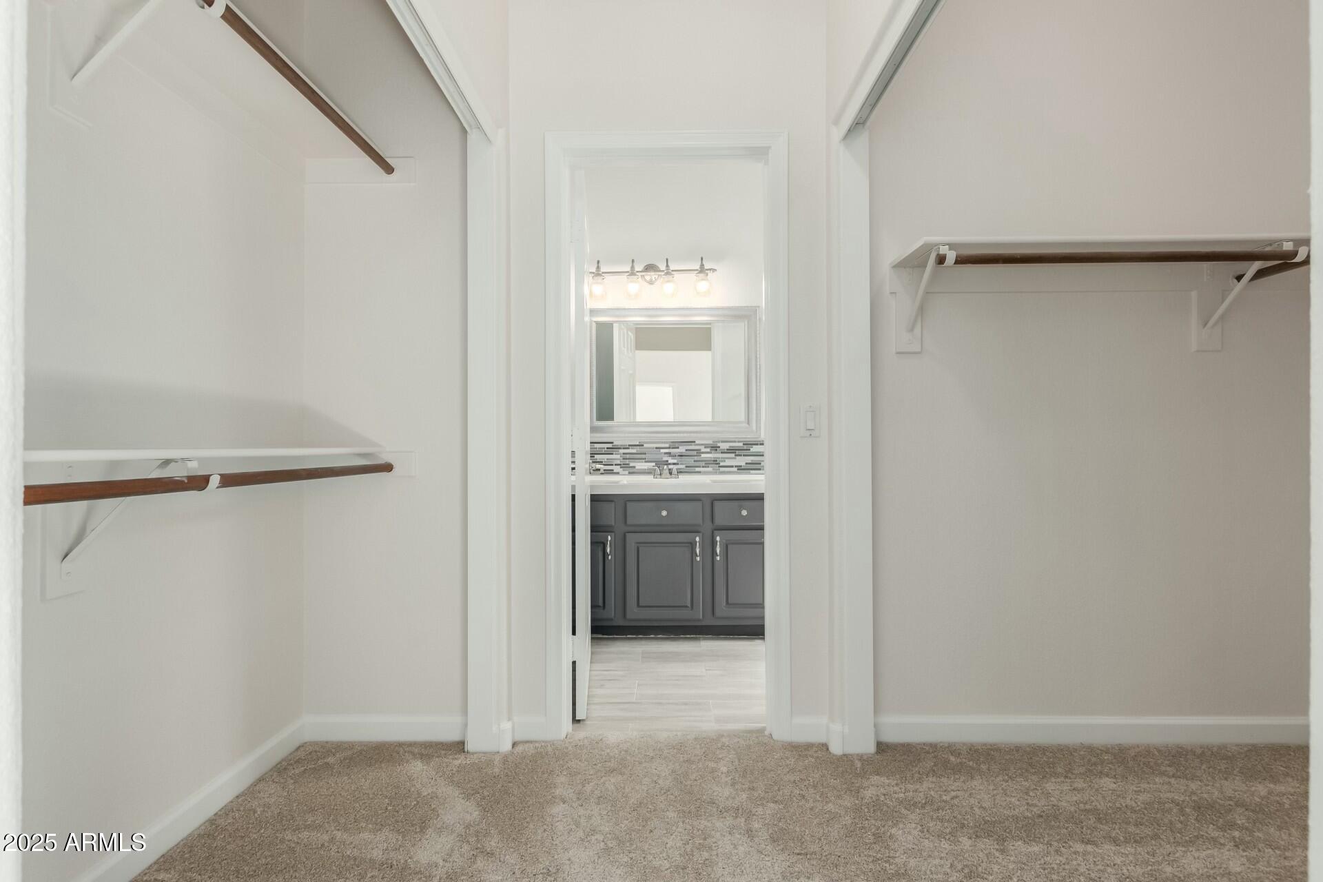 1425 S LINDSAY Road 18