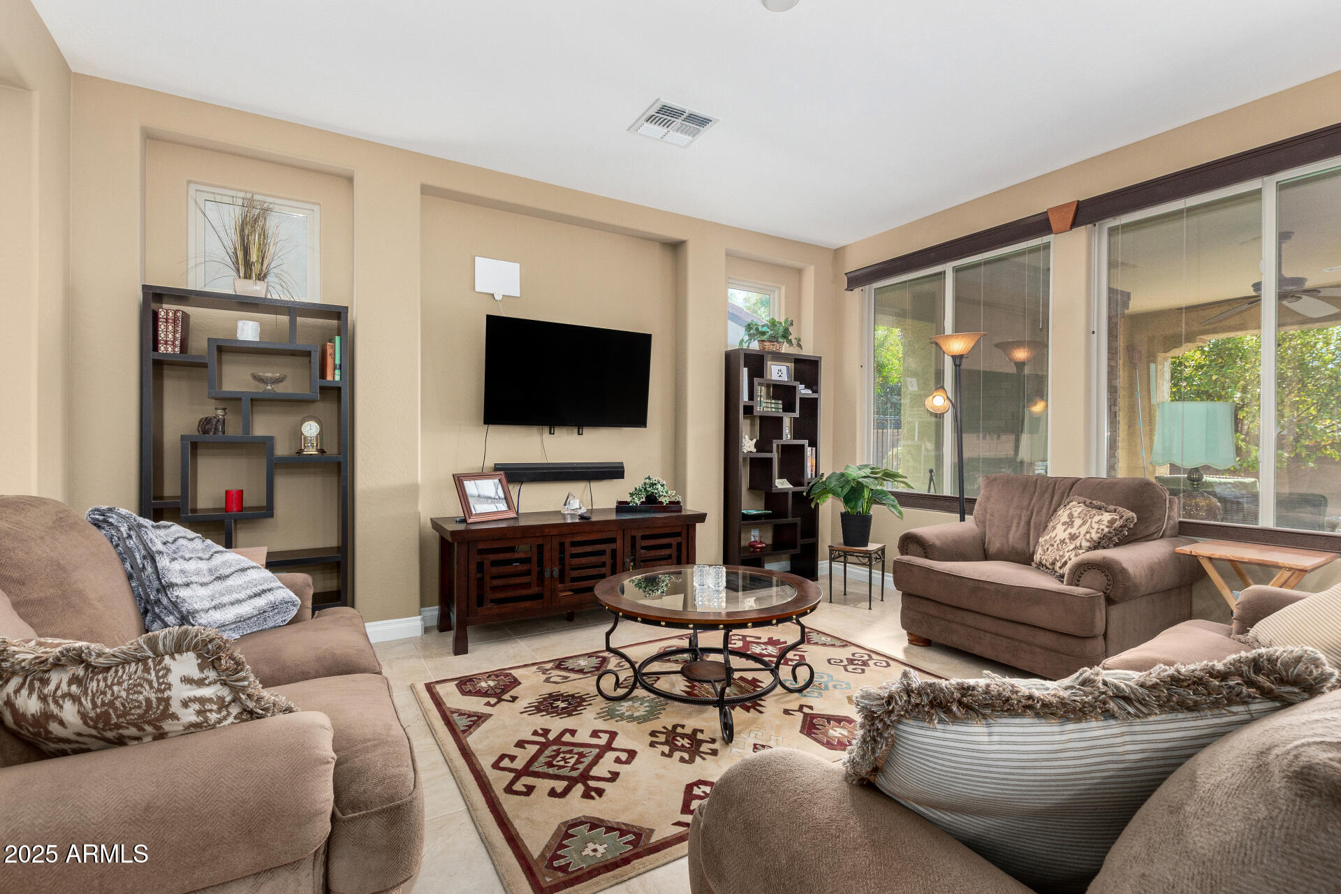815 E LADDOOS Avenue, San Tan Valley