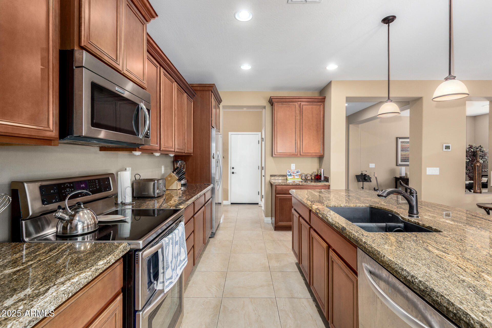 815 E LADDOOS Avenue, San Tan Valley