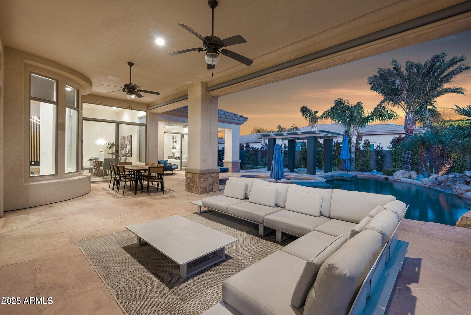 815 E COUNTY DOWN Drive