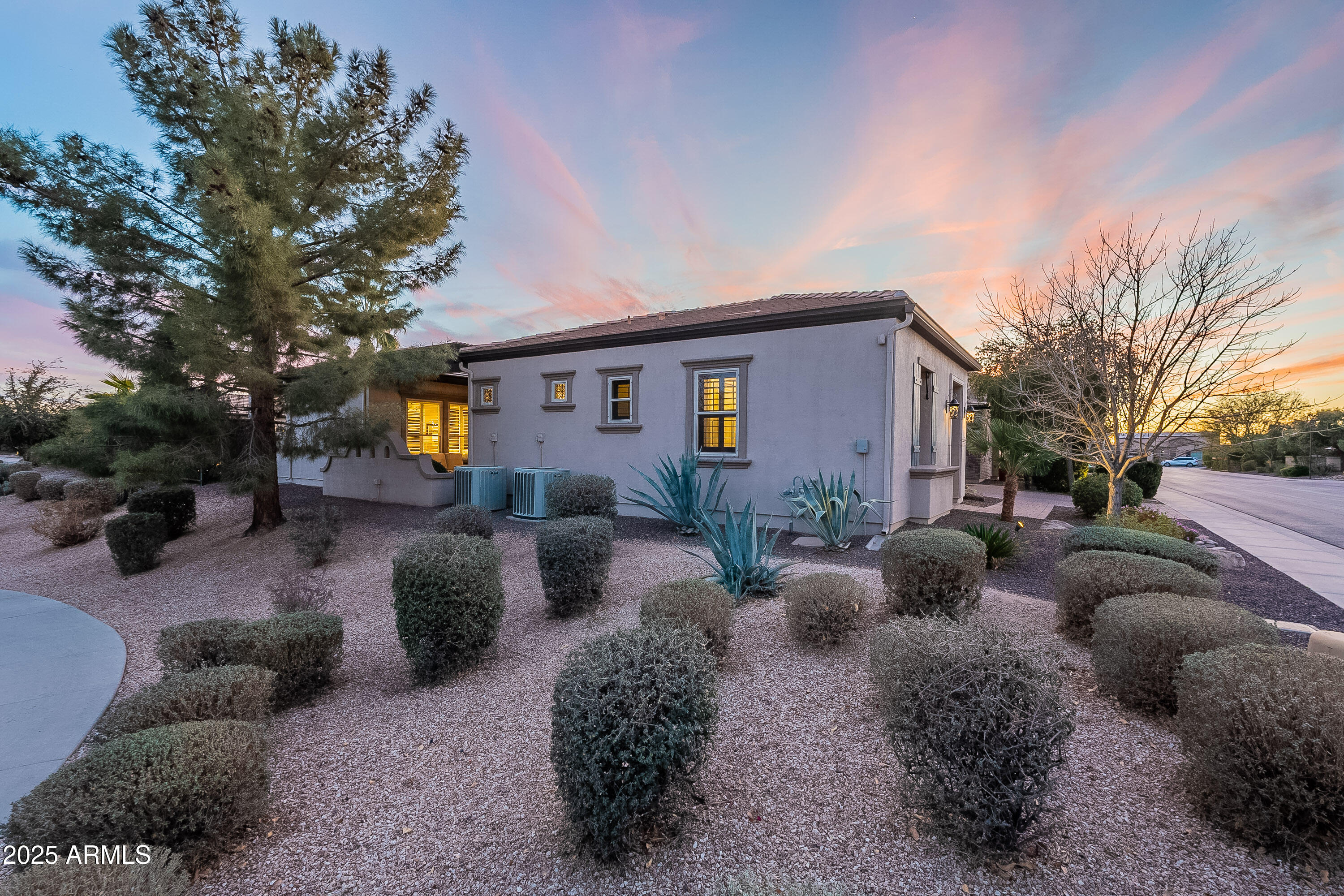 1697 E TANGELO Place