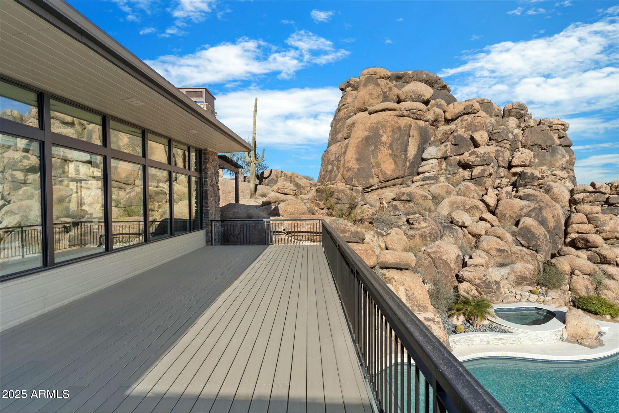 7078 E Stagecoach Pass Road