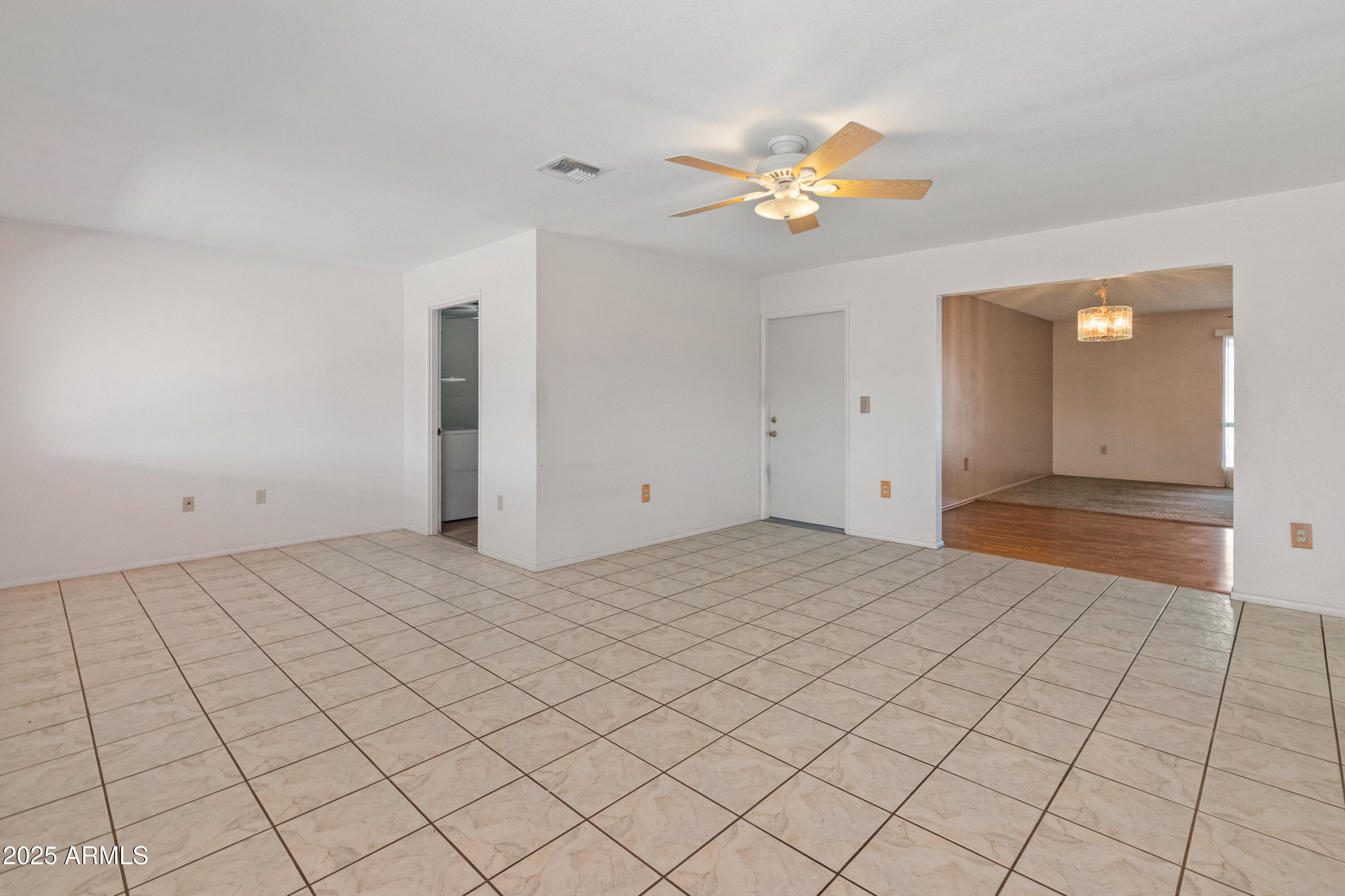 9905 W Timberline Drive