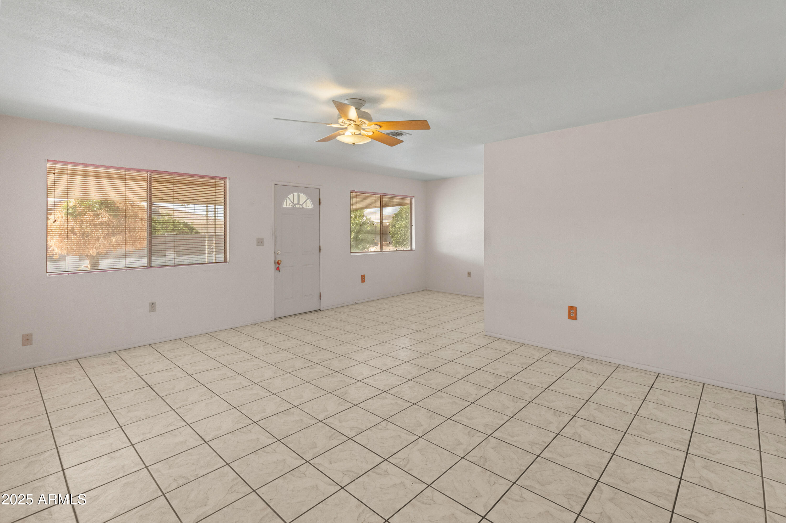 9905 W Timberline Drive
