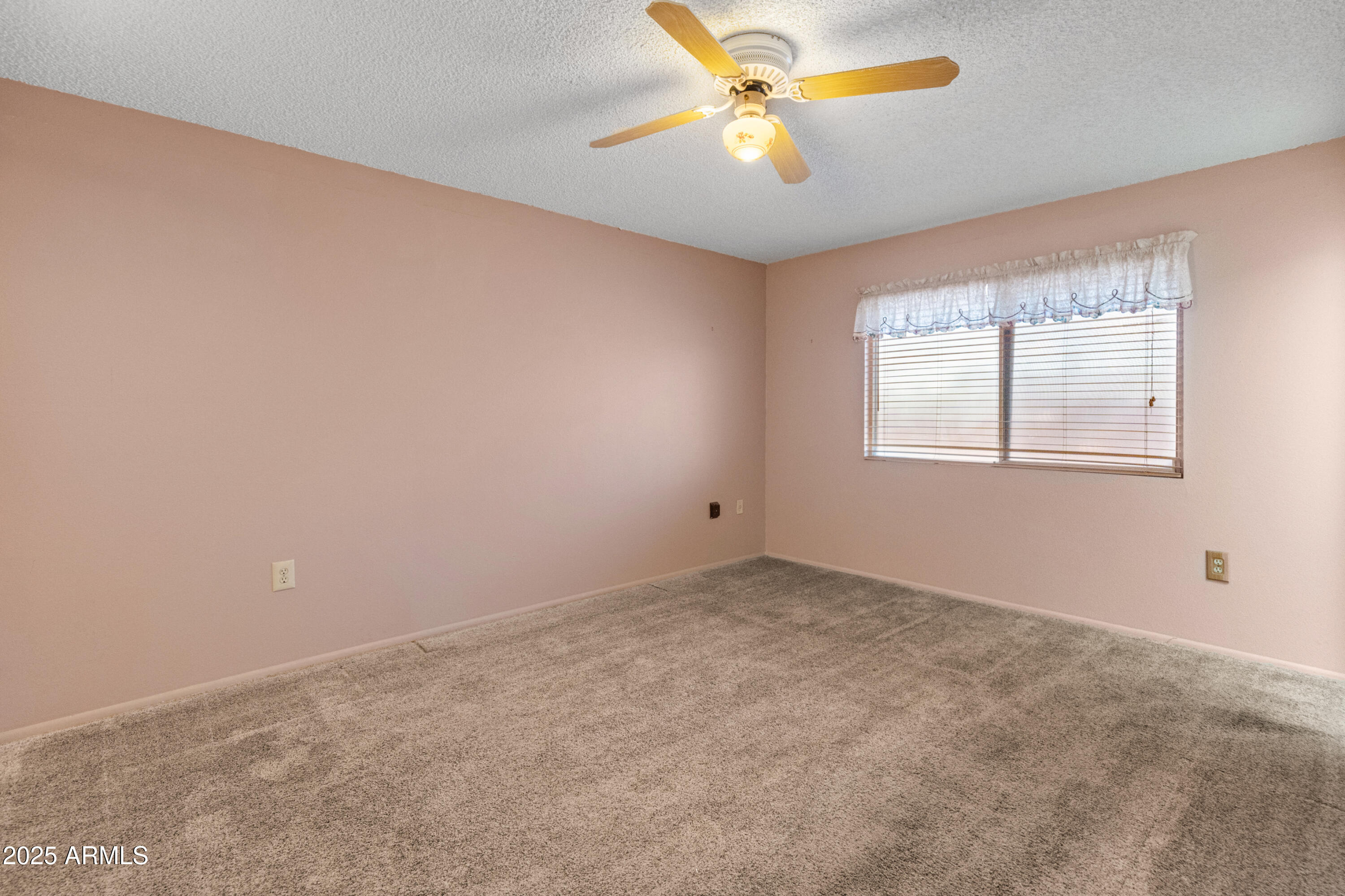 9905 W Timberline Drive