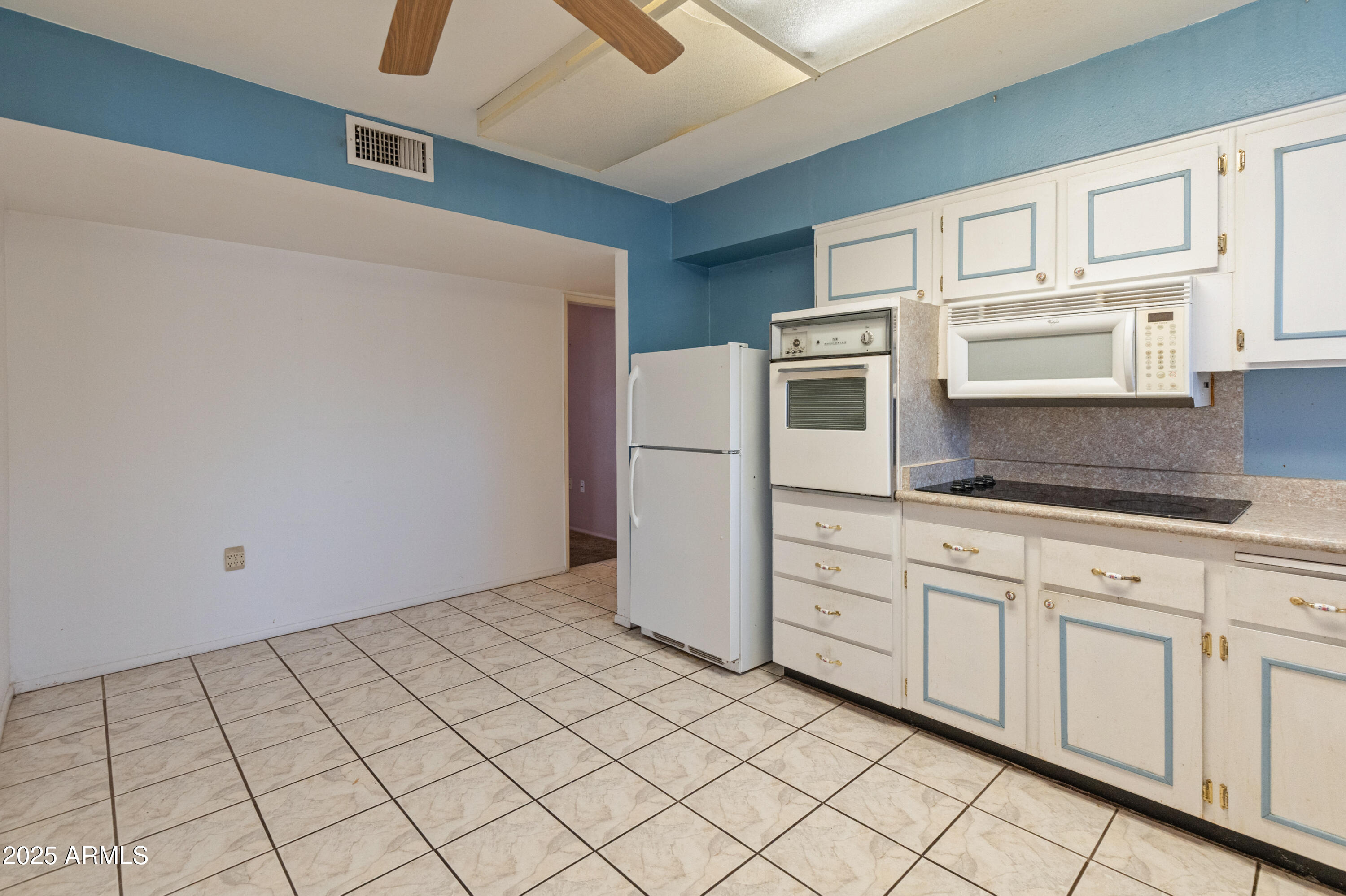9905 W Timberline Drive