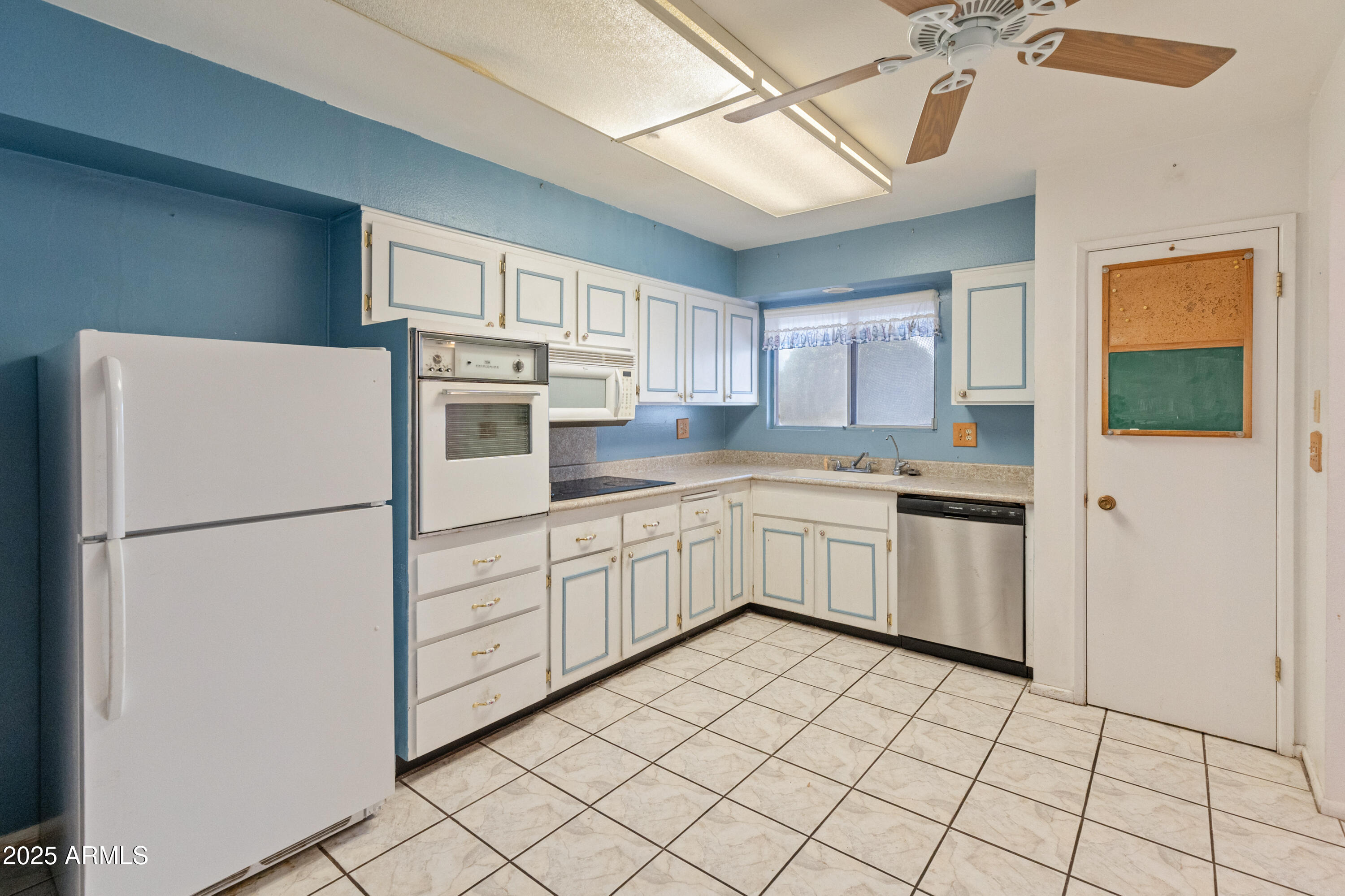 9905 W Timberline Drive