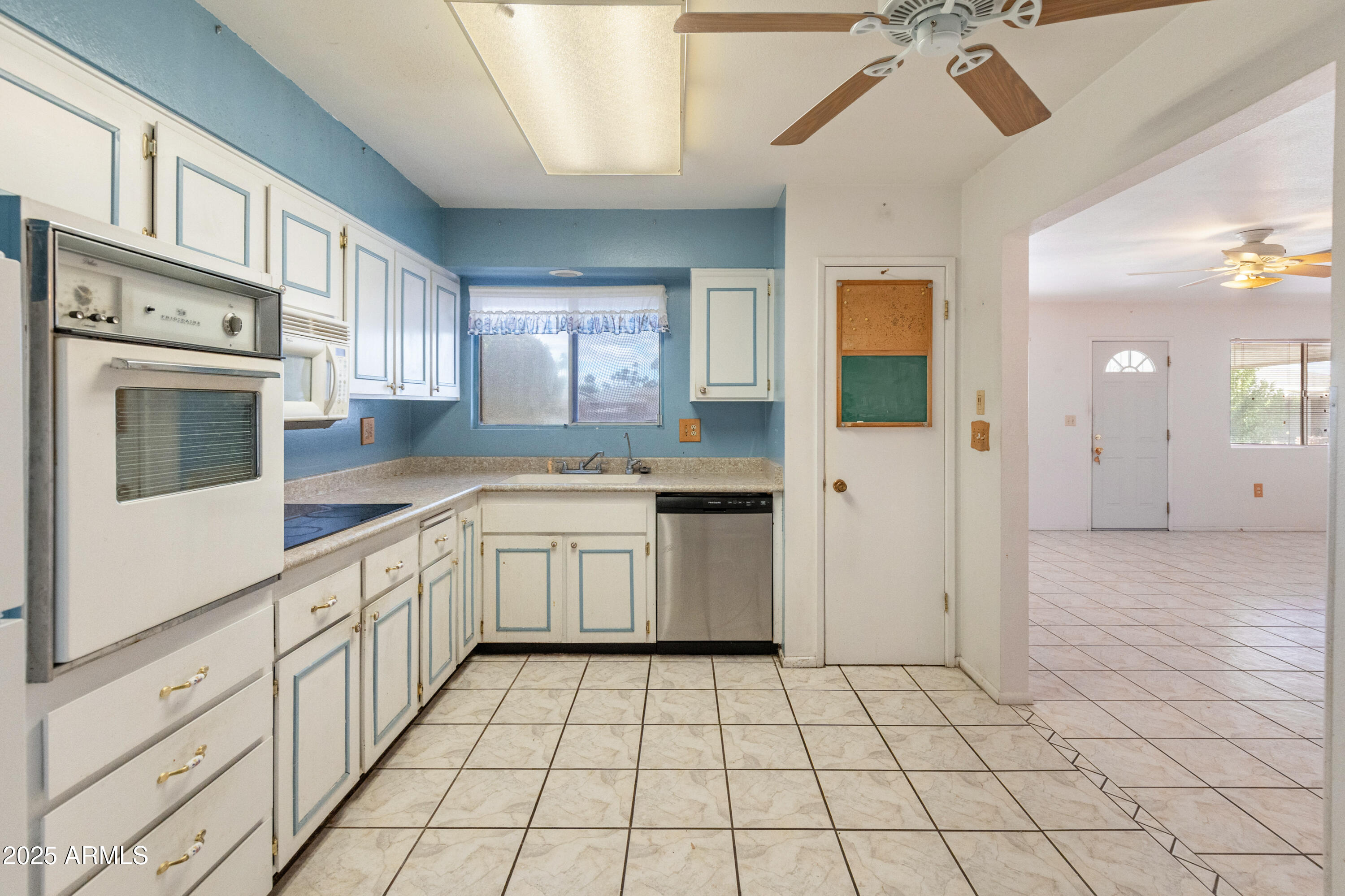 9905 W Timberline Drive