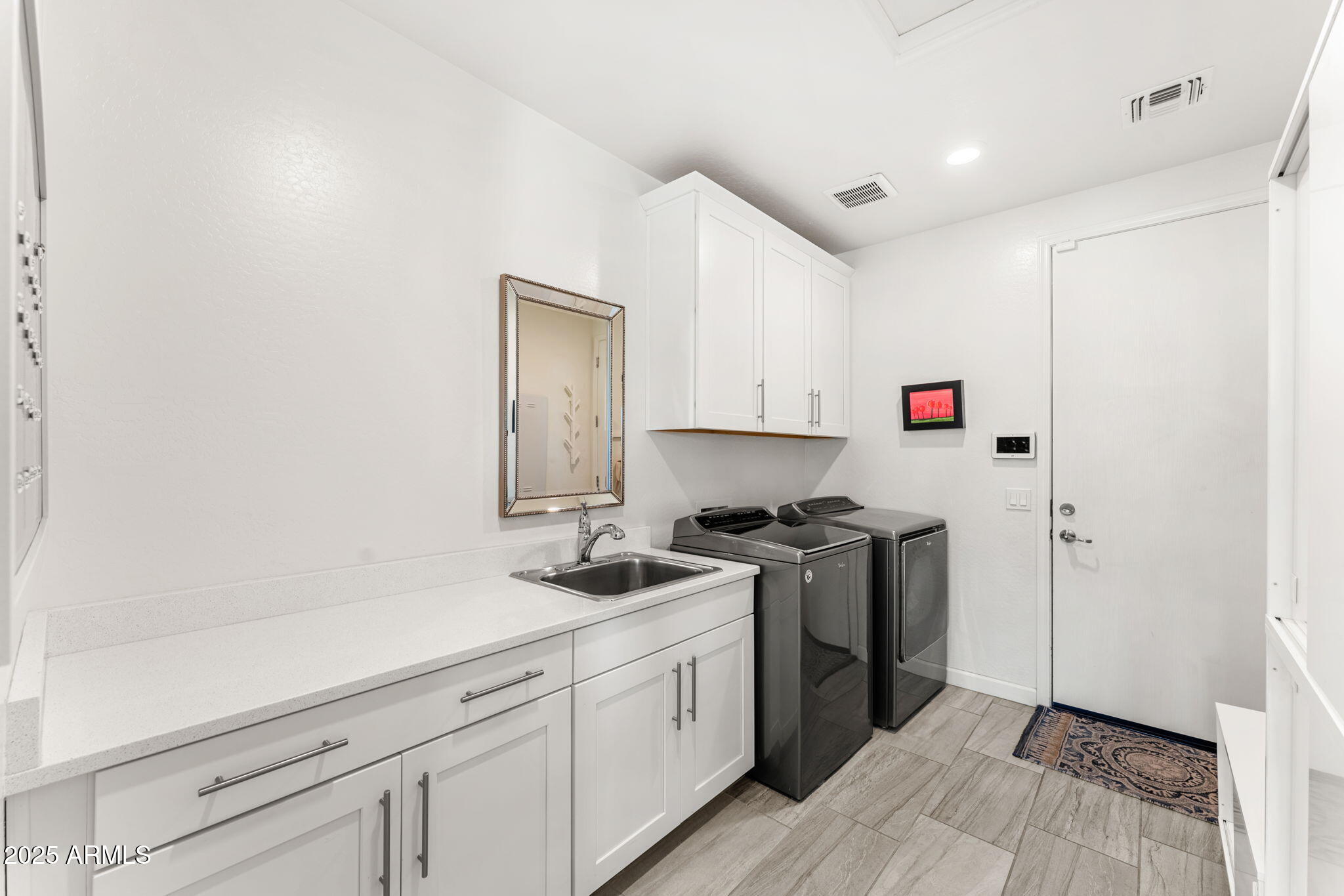 6212 E LONESOME Trail