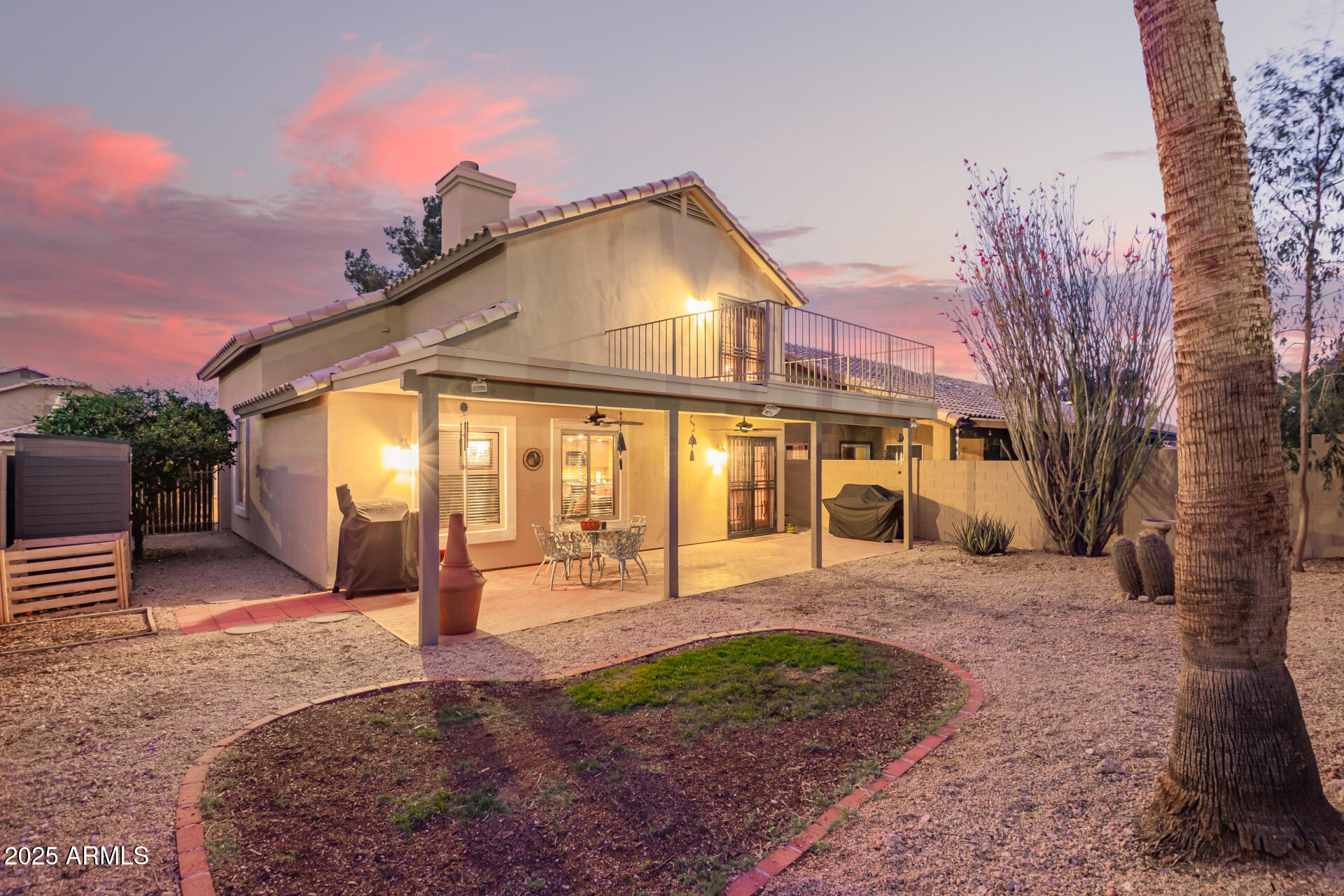 1226 E MICHELLE Drive