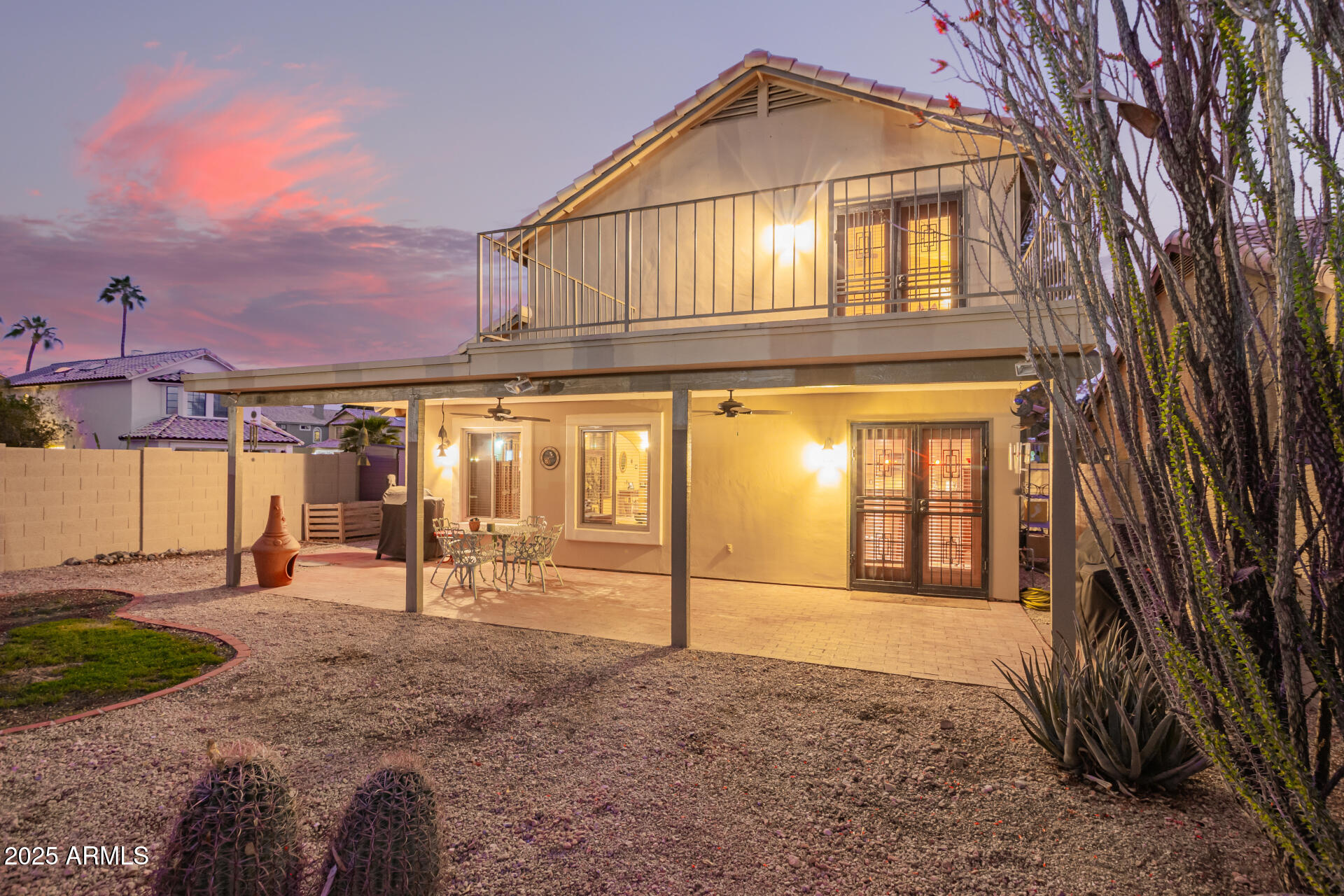 1226 E MICHELLE Drive