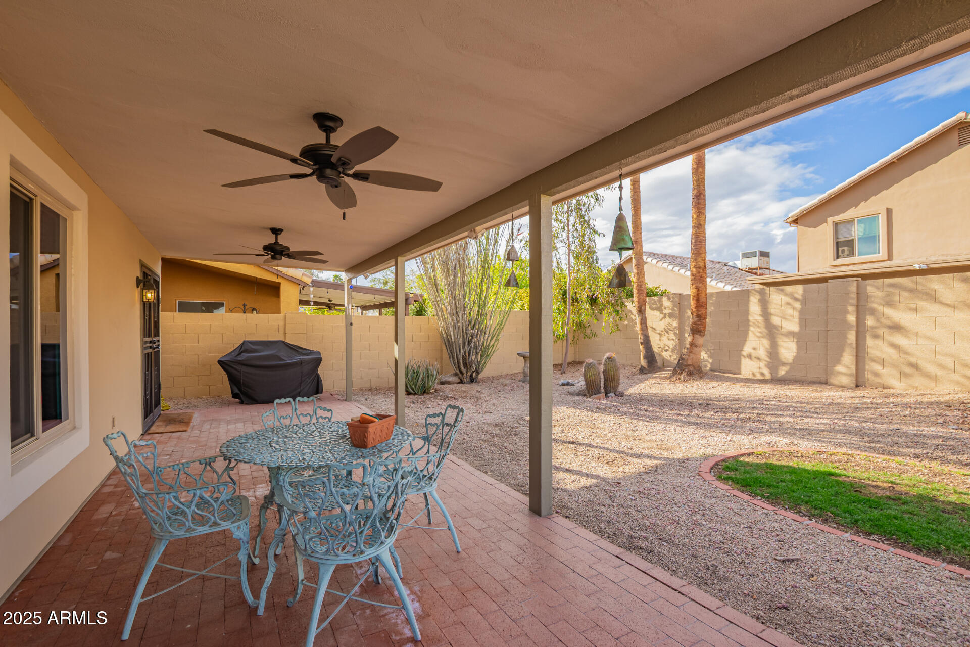1226 E MICHELLE Drive