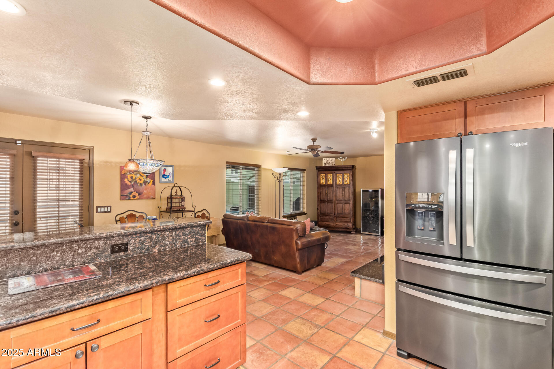 1226 E MICHELLE Drive