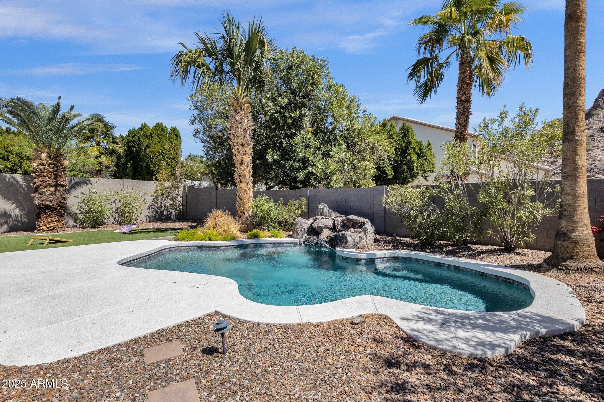 14823 S 13TH Place