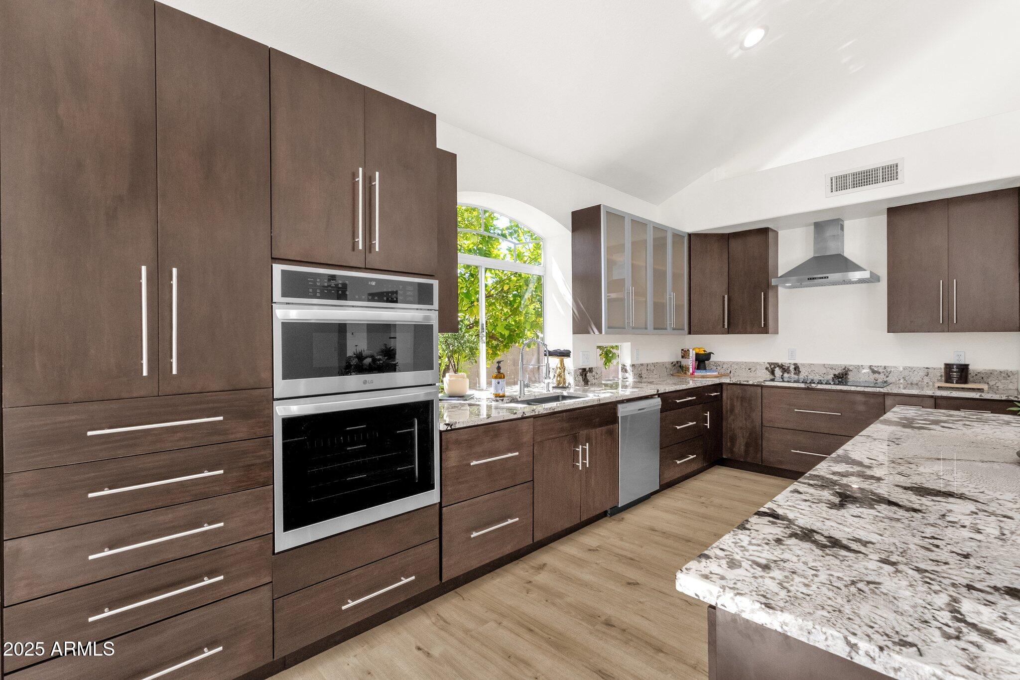 14823 S 13TH Place
