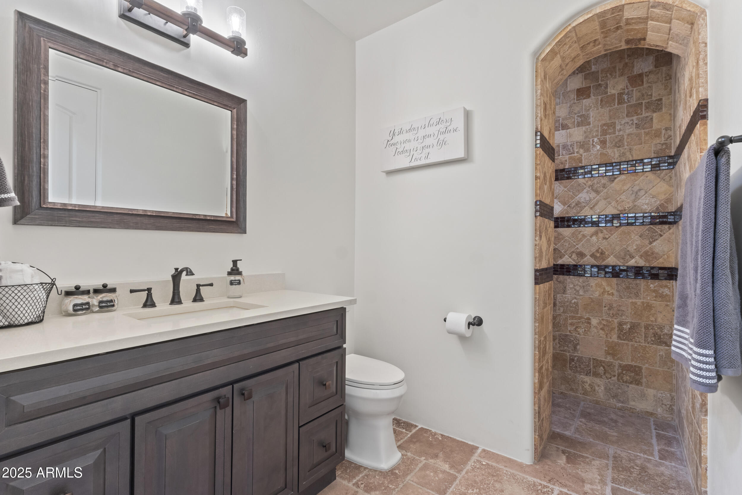 2285 E CHANDLER HEIGHTS Road