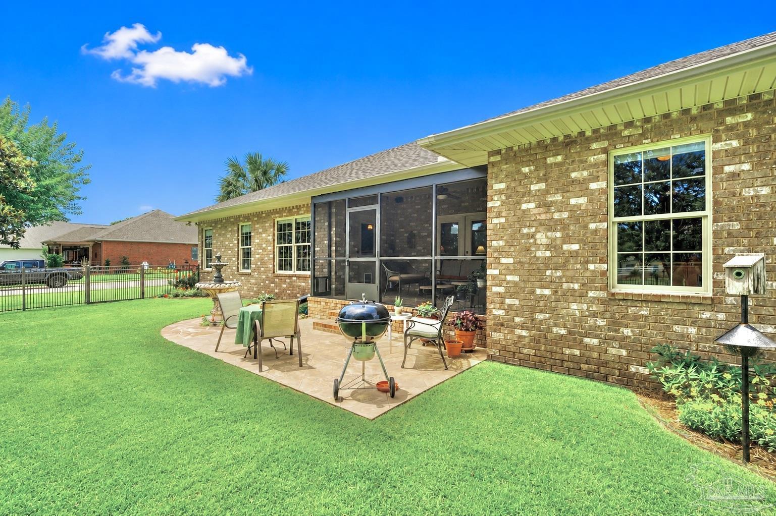 5390 Southlake Dr