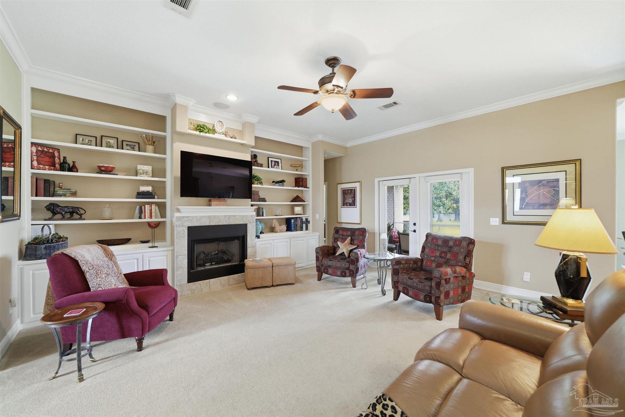 5390 Southlake Dr