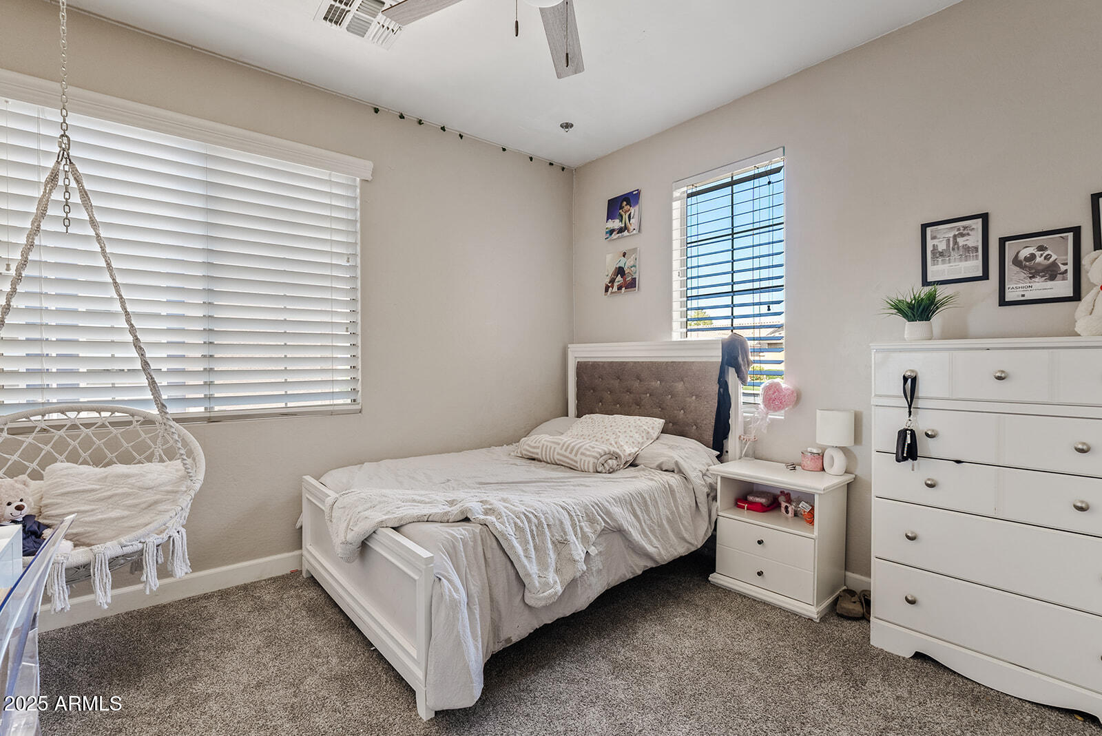 2117 E GLACIER Place