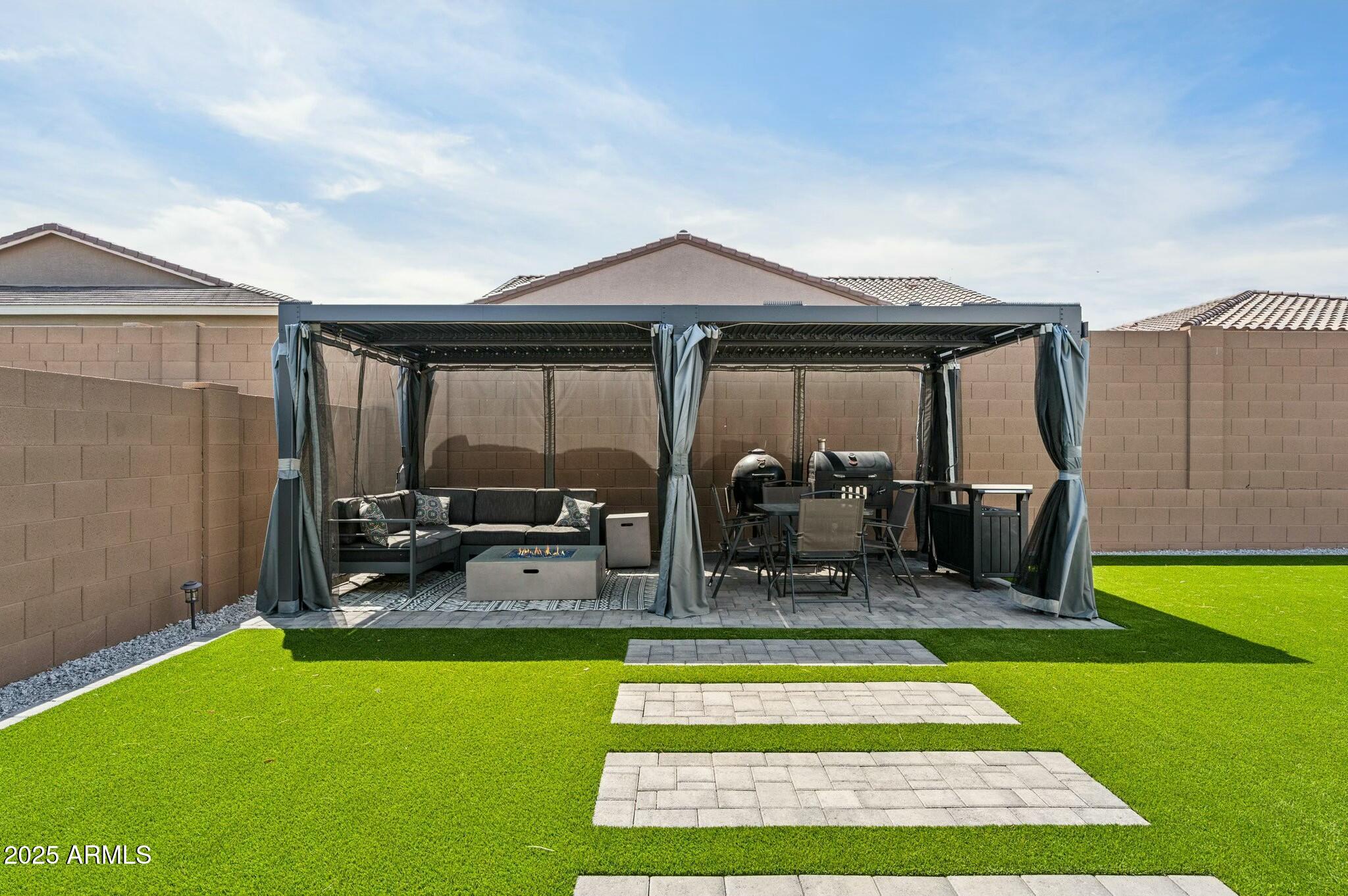 2535 W HIDALGO Avenue