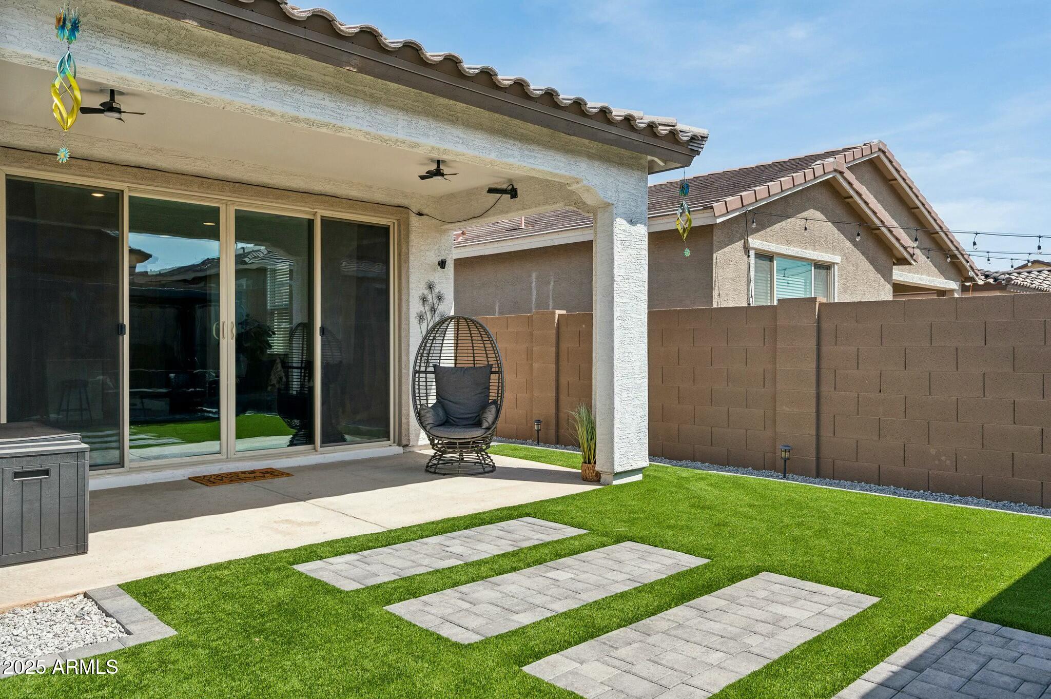 2535 W HIDALGO Avenue