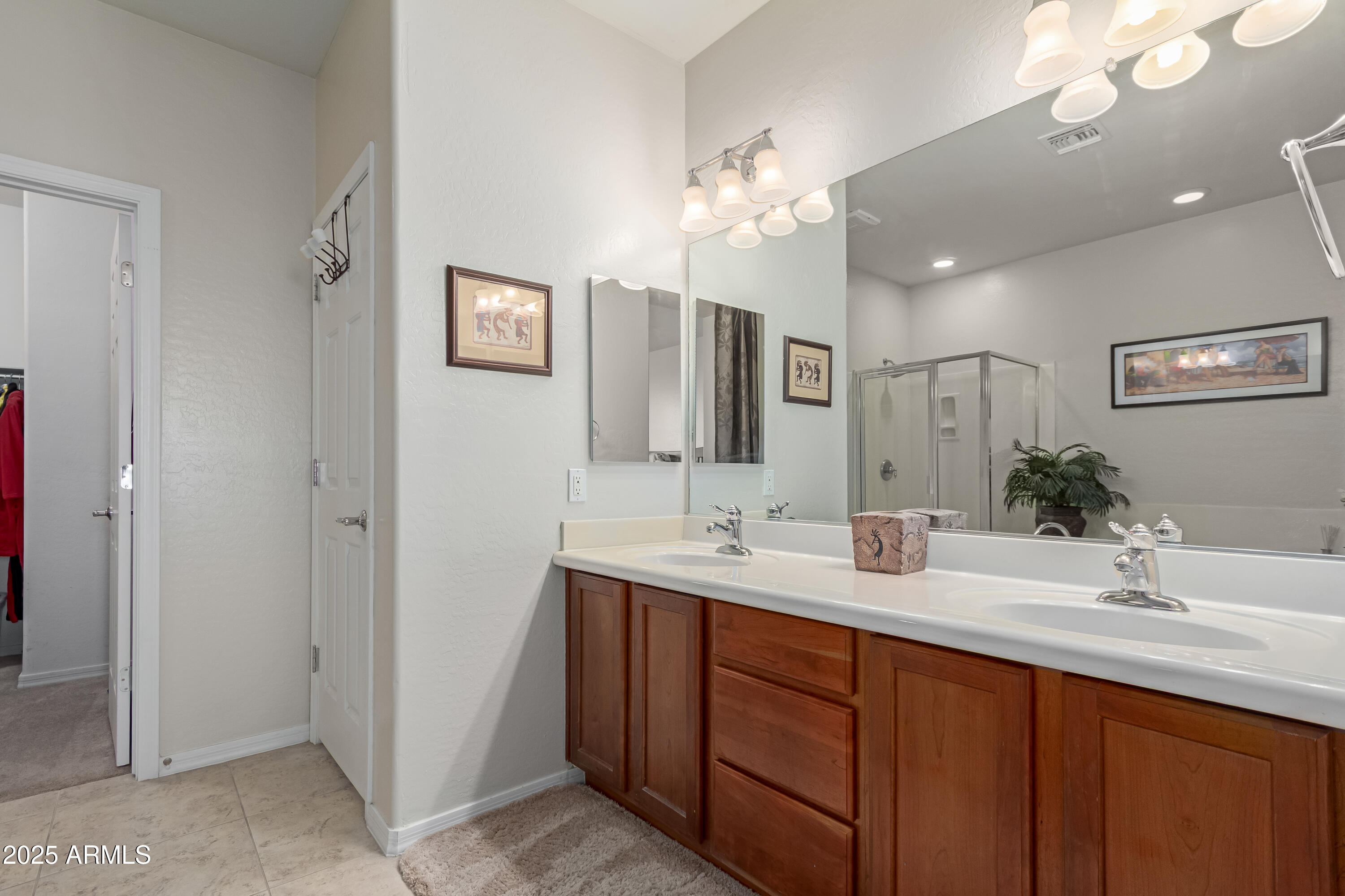 1945 W DESERT VISTA Trail, 81