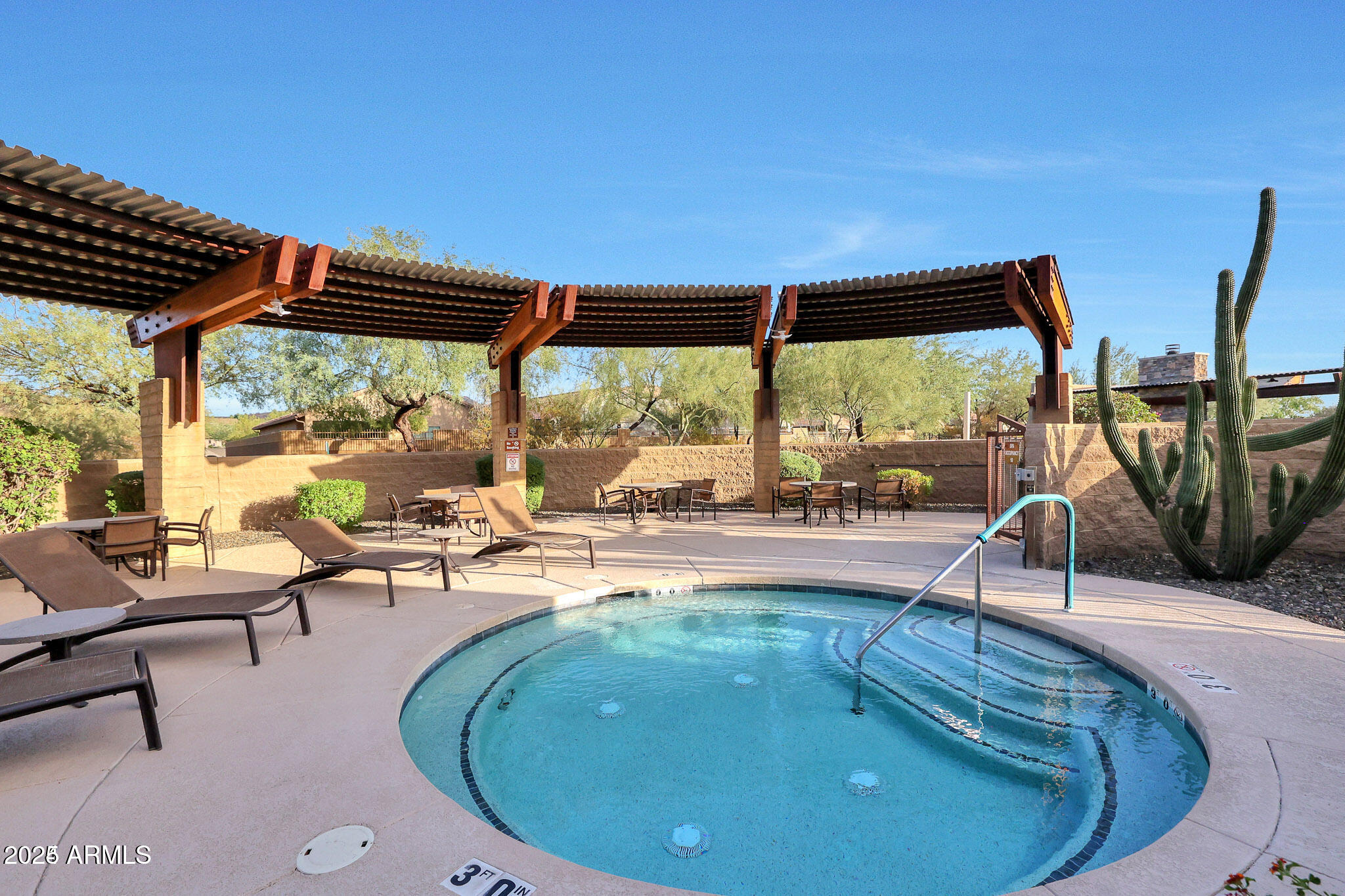 1945 W DESERT VISTA Trail, 81