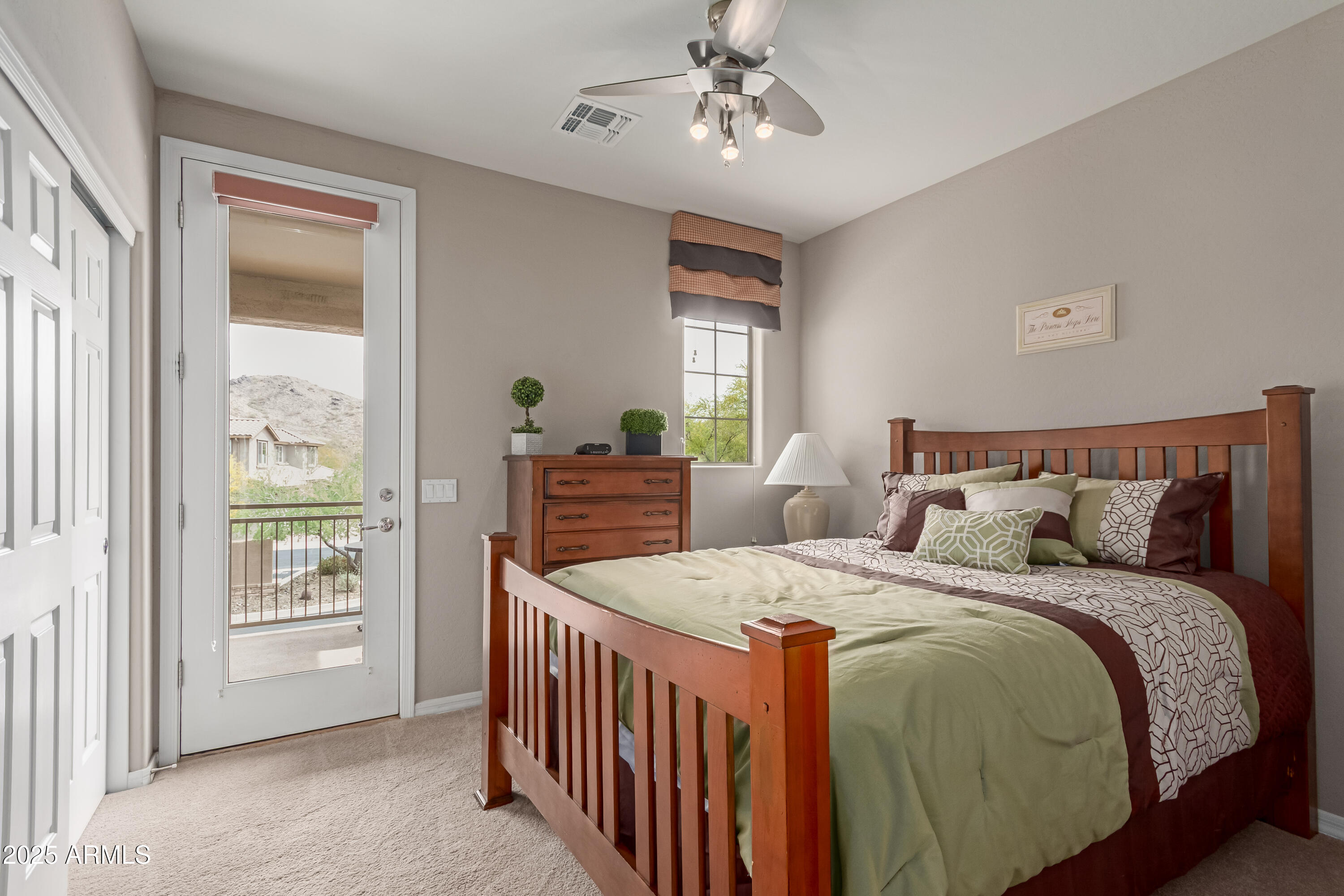 1945 W DESERT VISTA Trail, 81