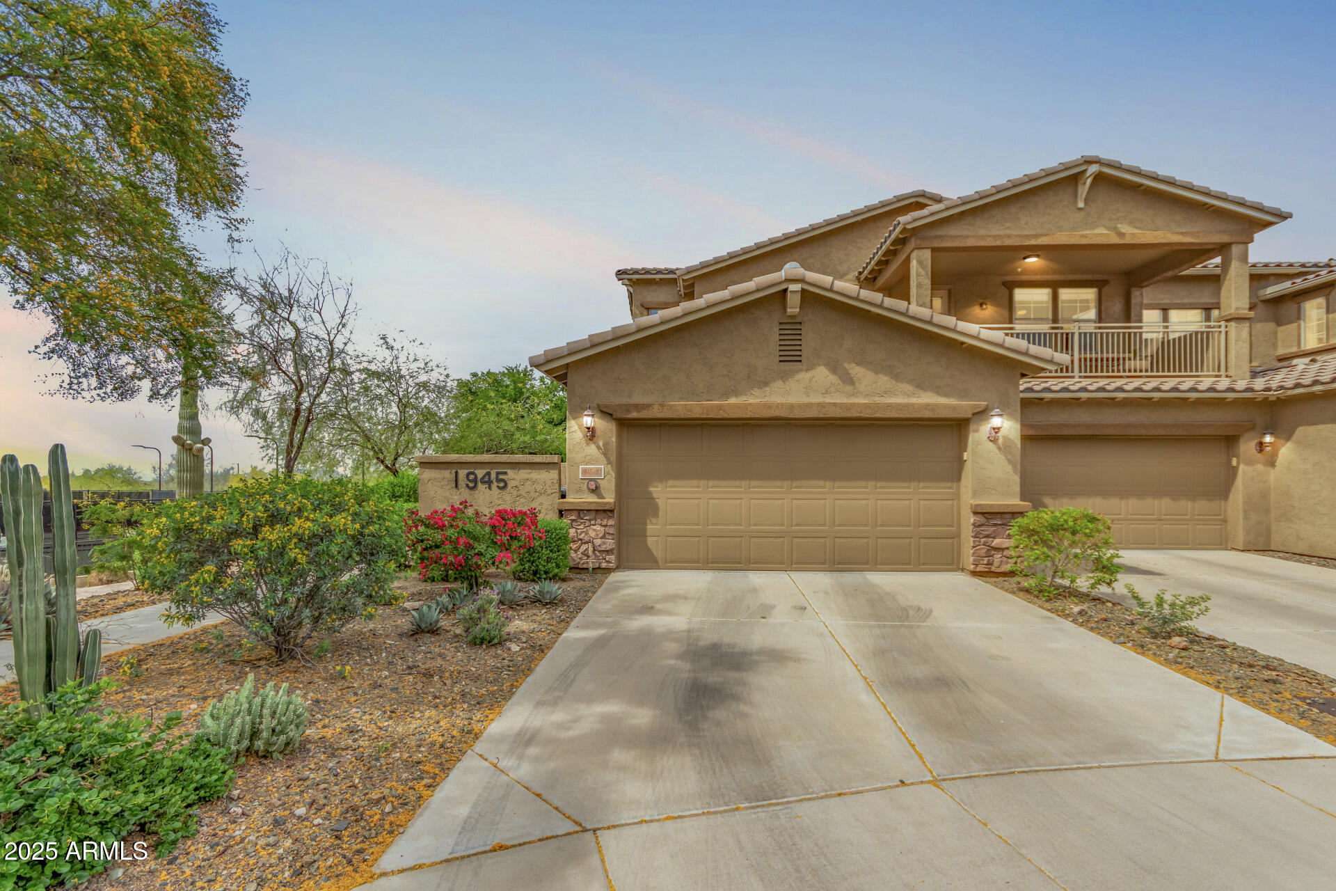 1945 W DESERT VISTA Trail, 81