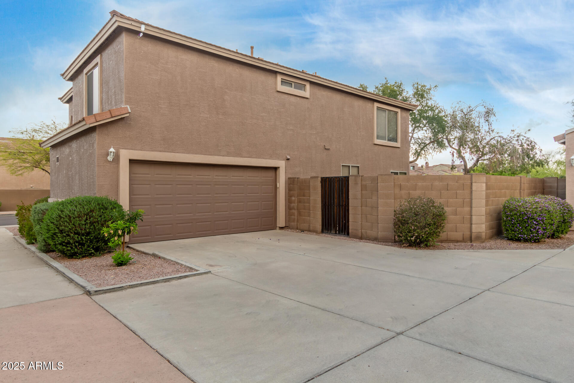 4002 E MELINDA Lane