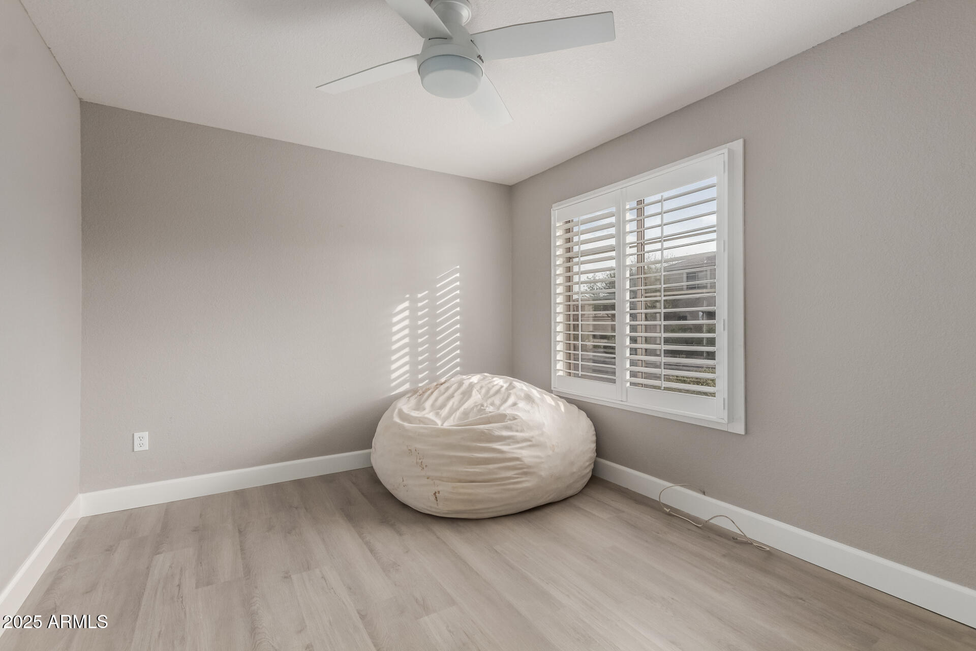 4002 E MELINDA Lane