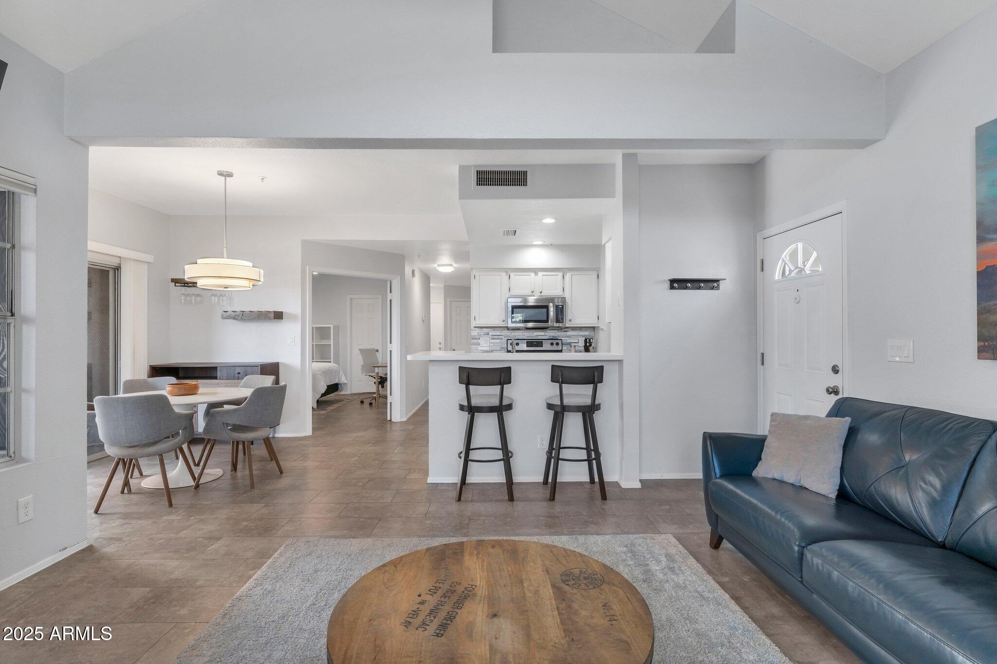 7675 E MCDONALD Drive, 107