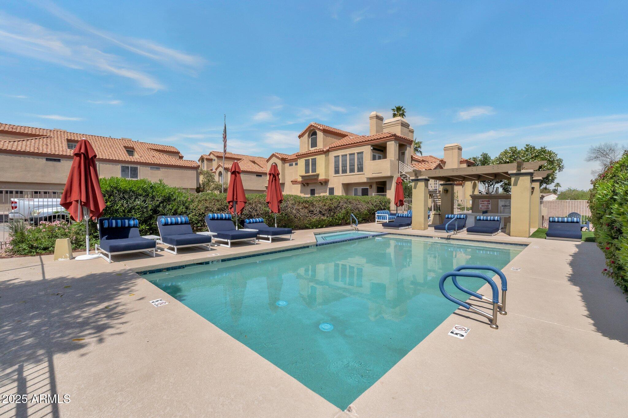 7675 E MCDONALD Drive, 107