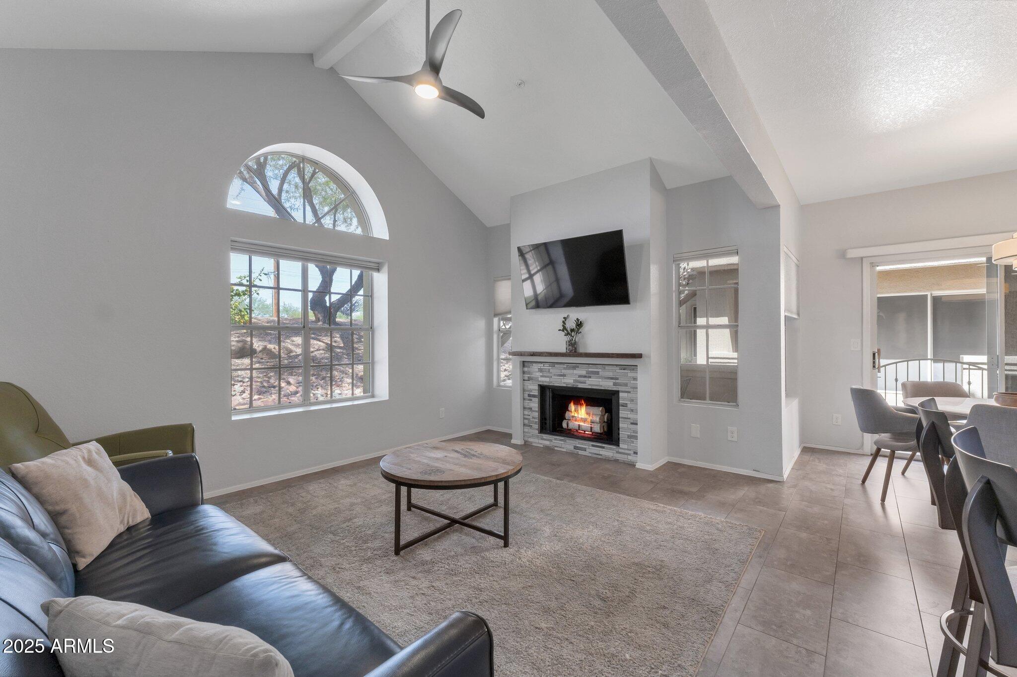 7675 E MCDONALD Drive, 107