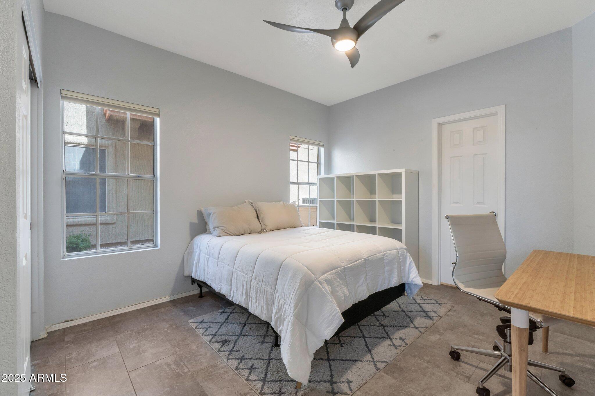 7675 E MCDONALD Drive, 107