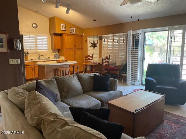 2504 E GRANITE VIEW Drive